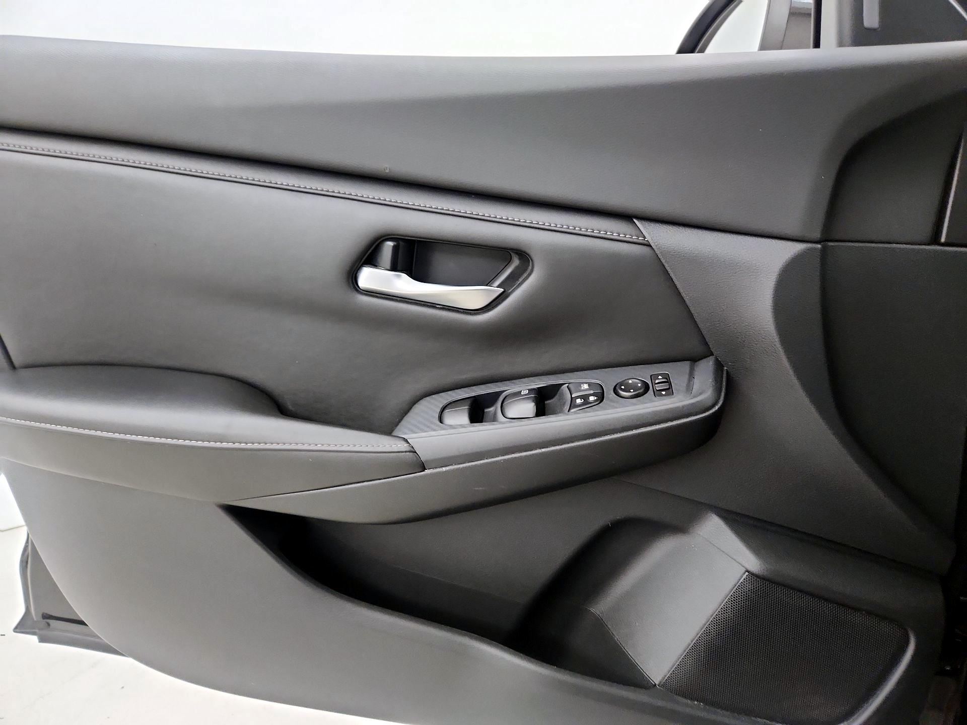 Thumbnail: 2021 Nissan Sentra - 12