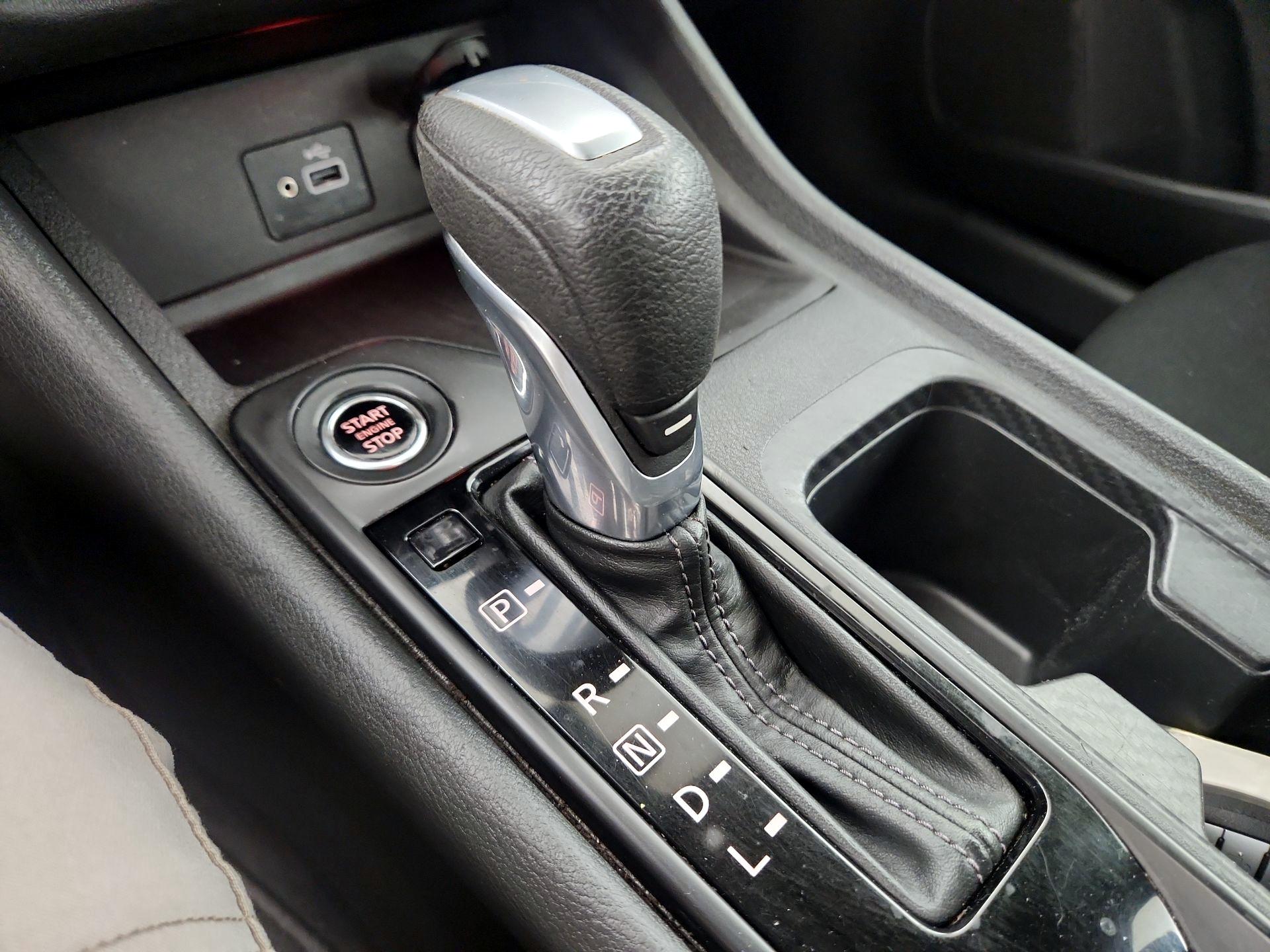 Thumbnail: 2021 Nissan Sentra - 17