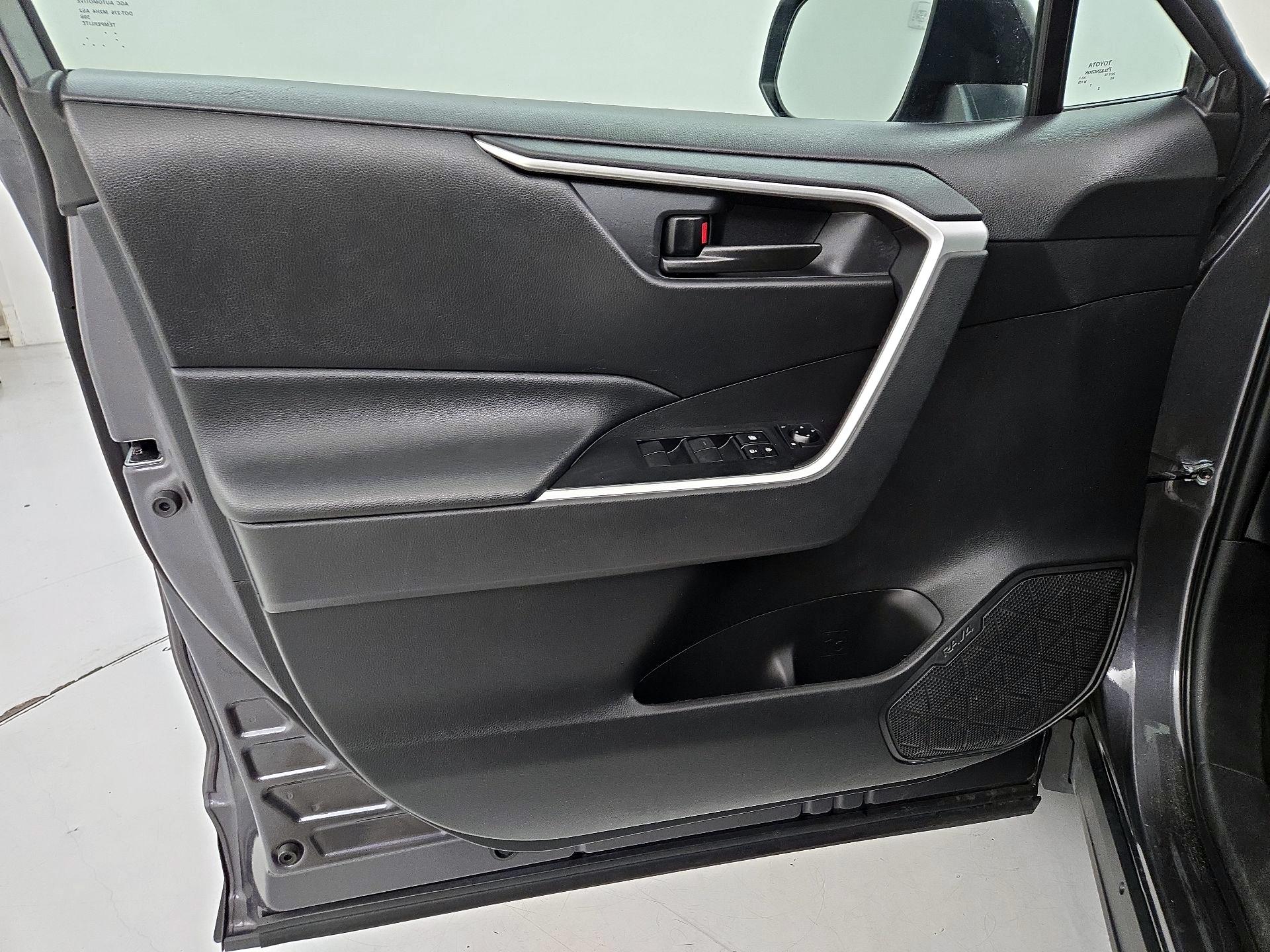 Thumbnail: 2024 Toyota RAV4 - 12