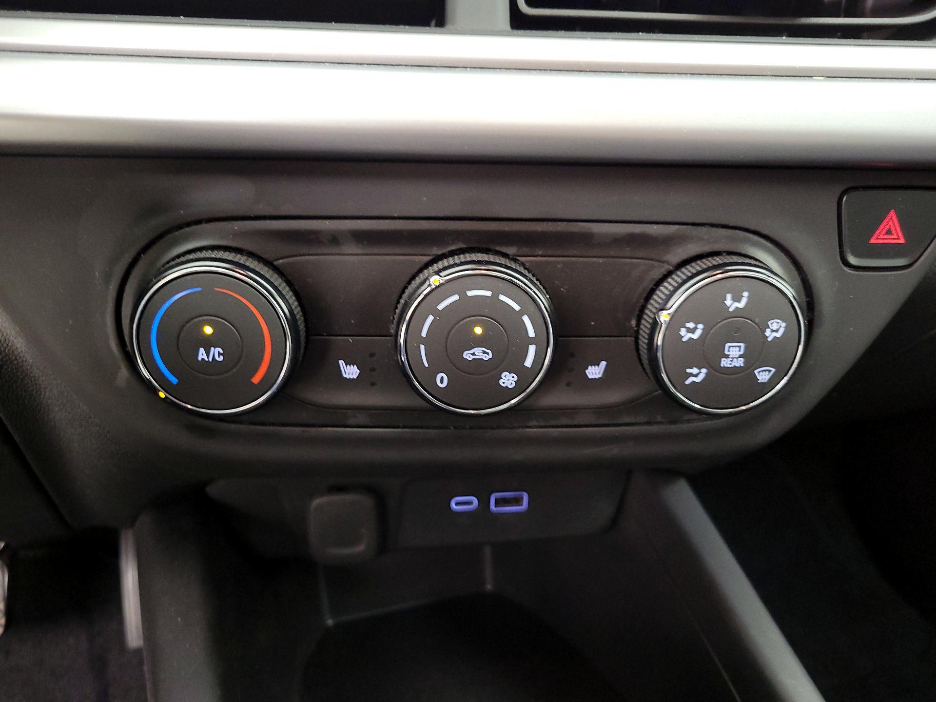 Thumbnail: 2024 Chevrolet Trax - 16