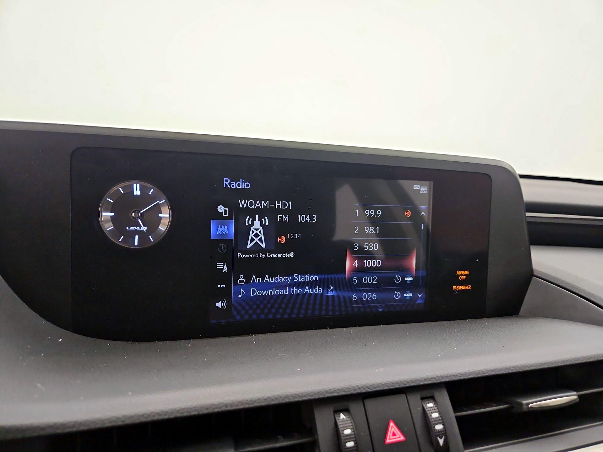 Thumbnail: 2020 Lexus ES - 15