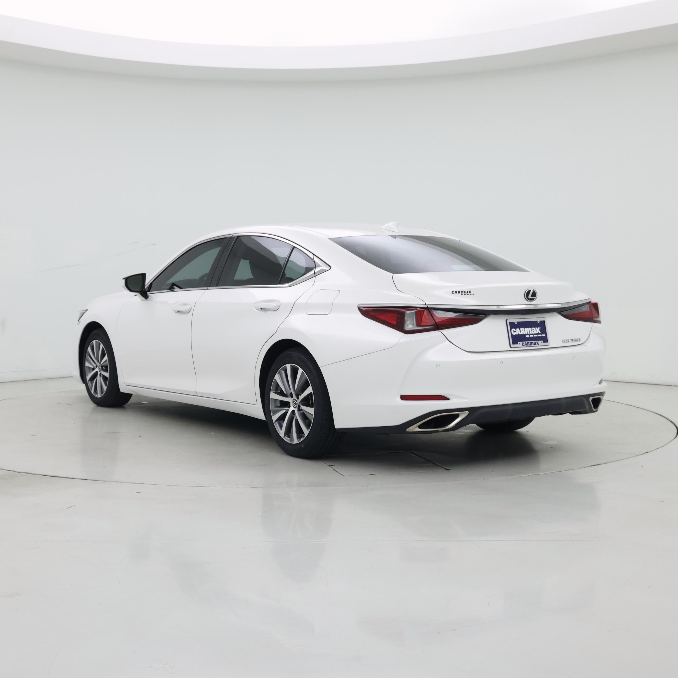 Thumbnail: 2020 Lexus ES - 2