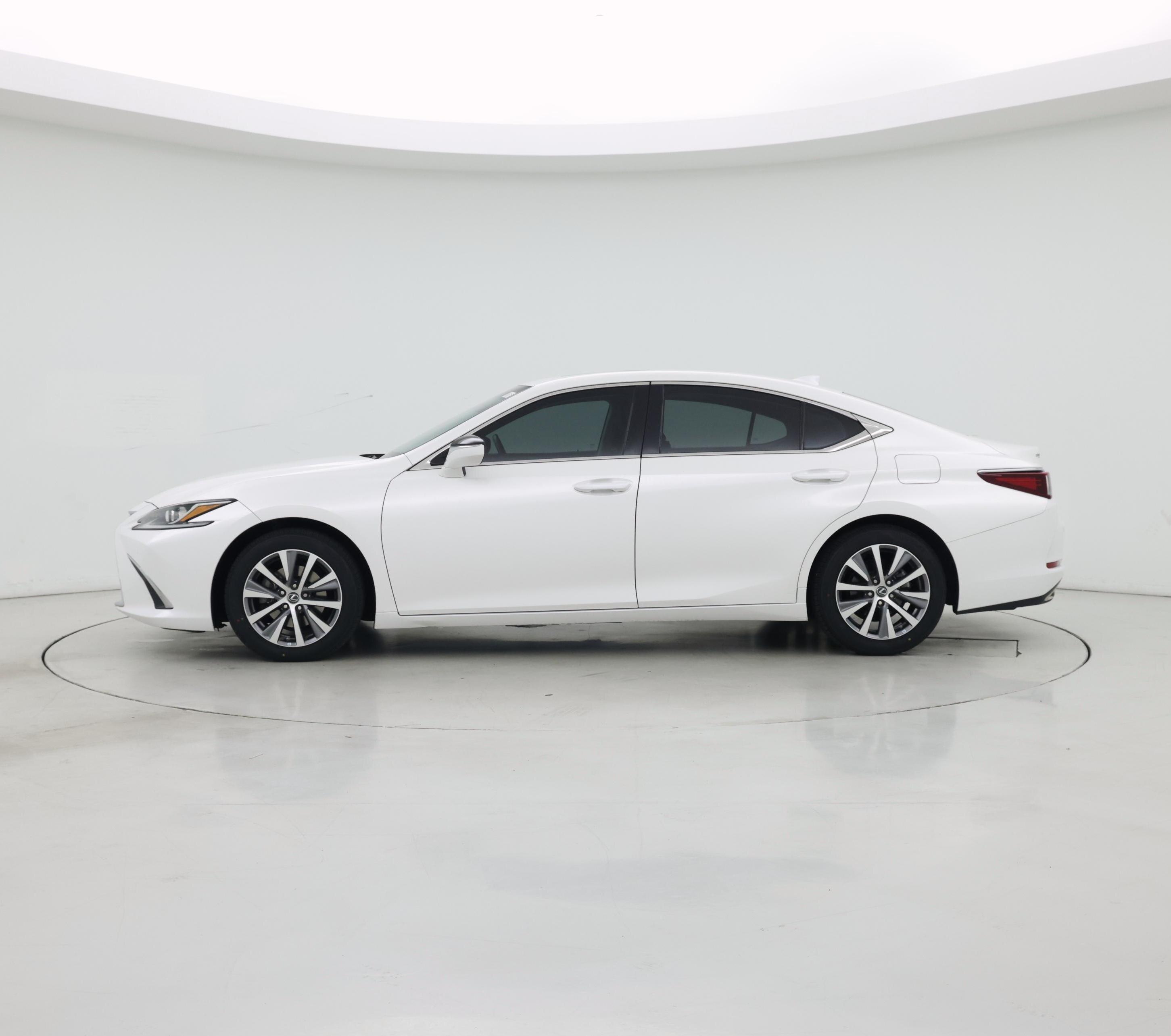 Thumbnail: 2020 Lexus ES - 3