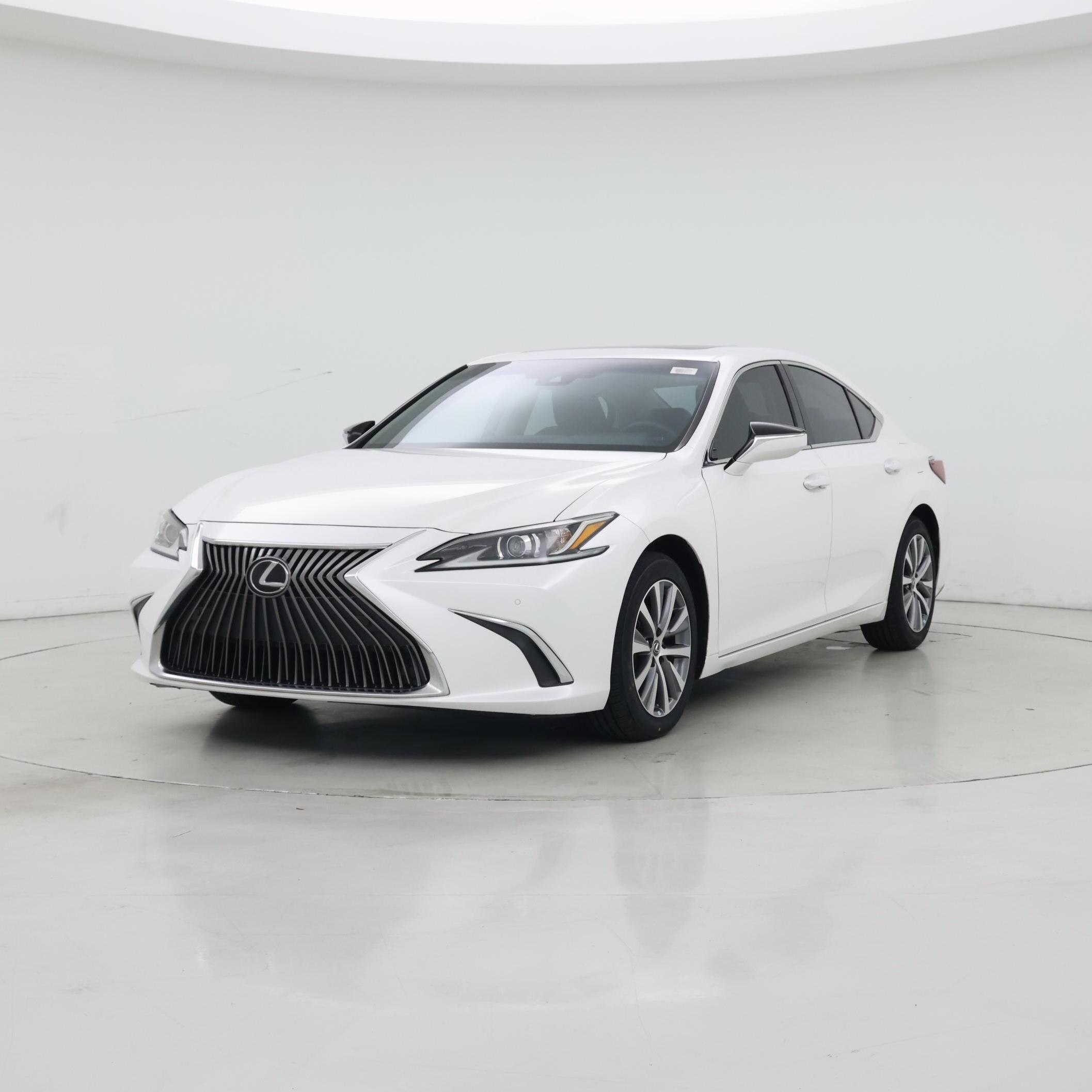 Thumbnail: 2020 Lexus ES - 4