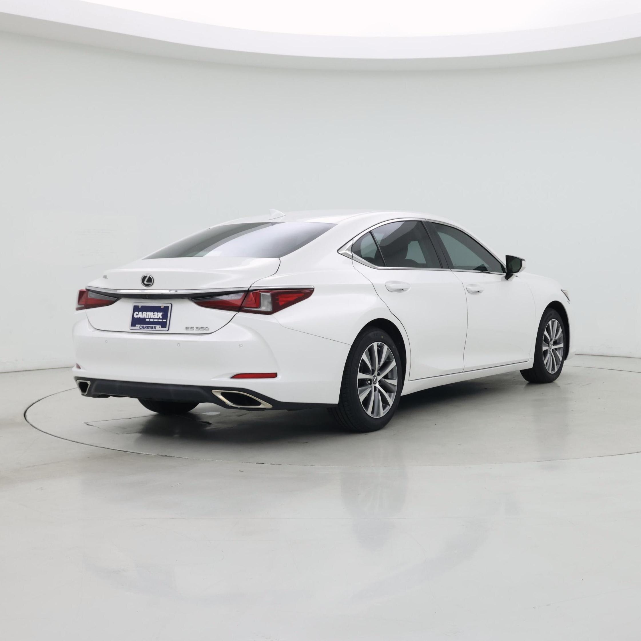 Thumbnail: 2020 Lexus ES - 8