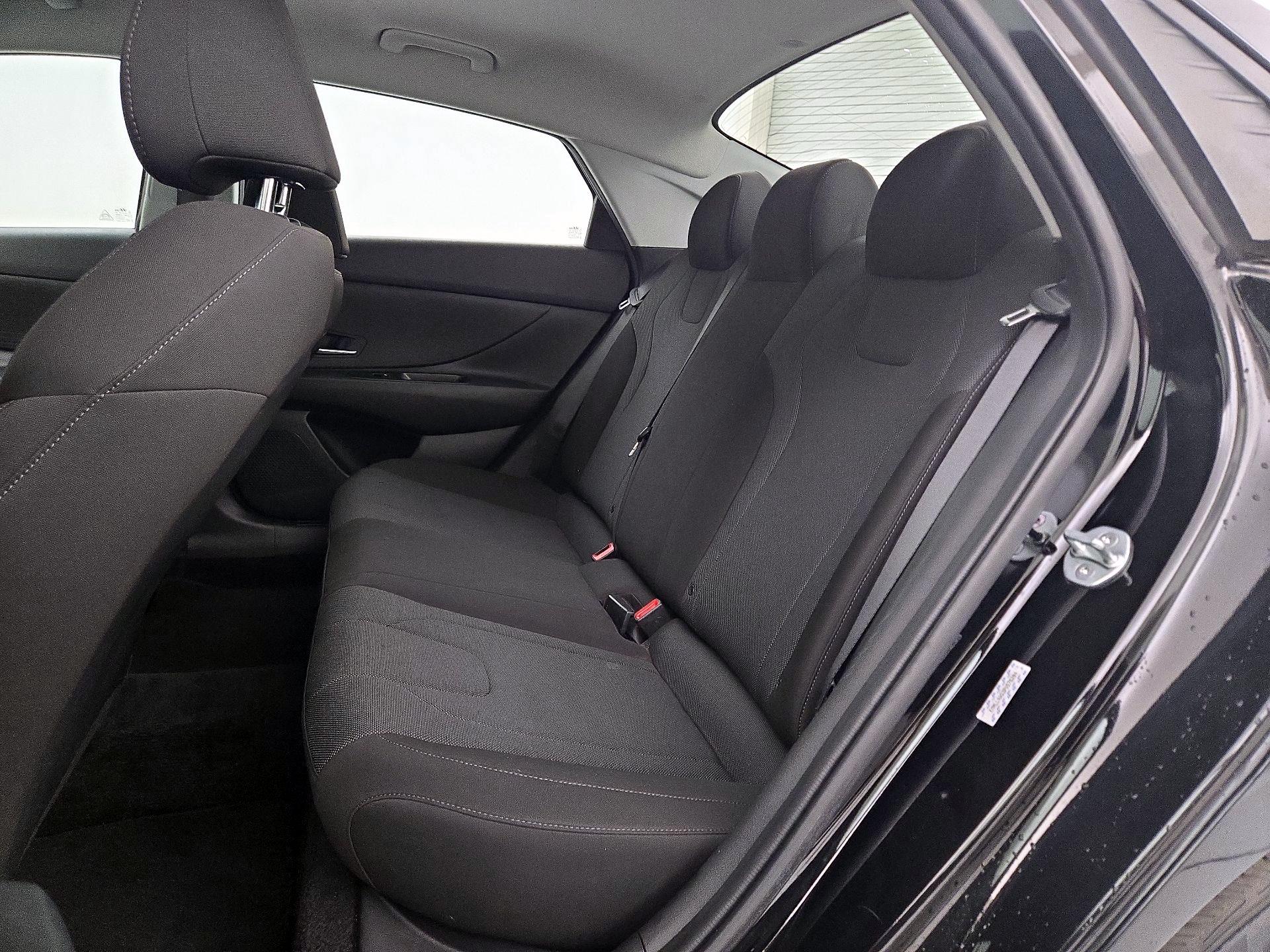 Thumbnail: 2023 Hyundai Elantra - 19