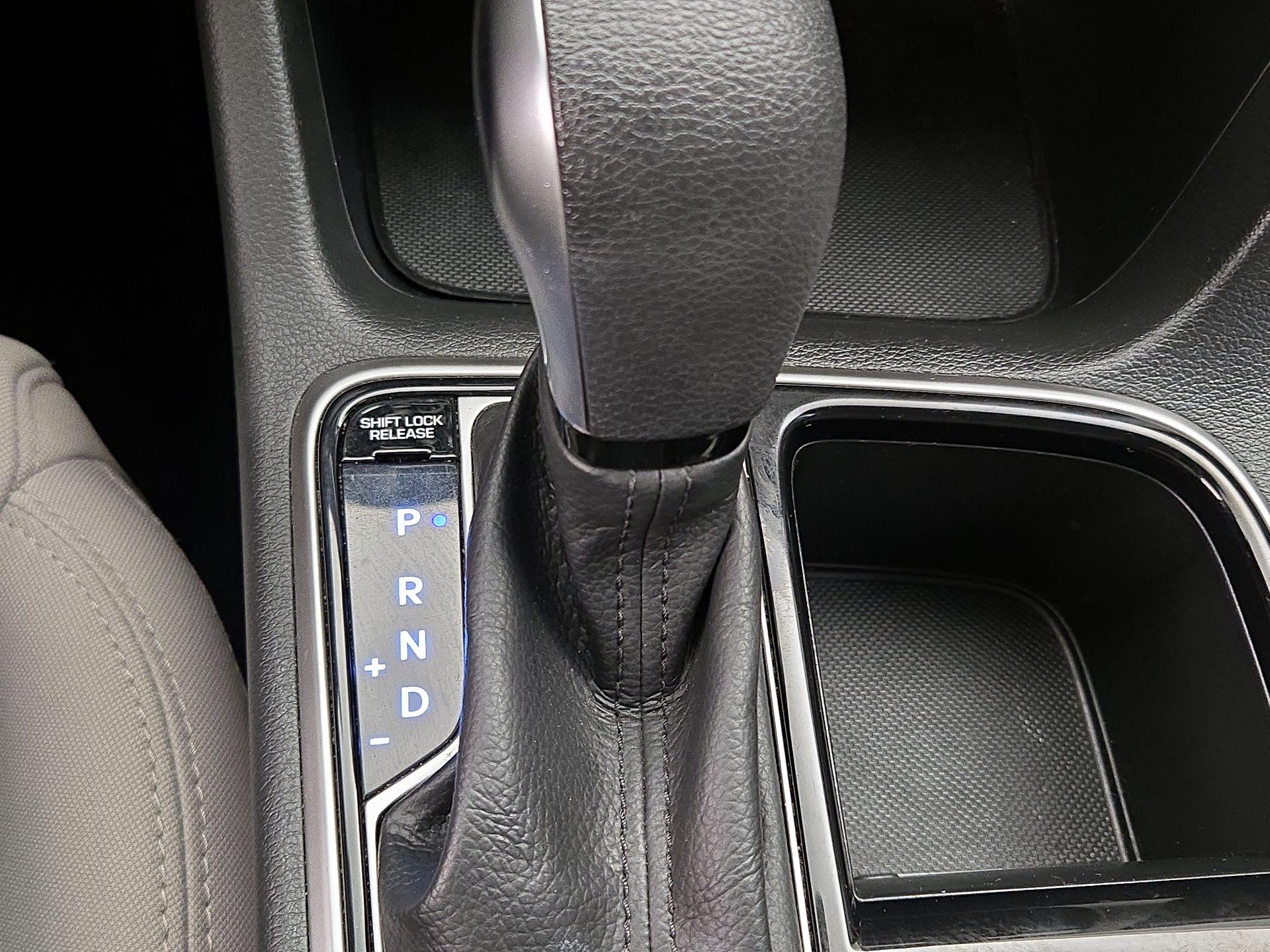 Thumbnail: 2018 Hyundai Sonata - 17