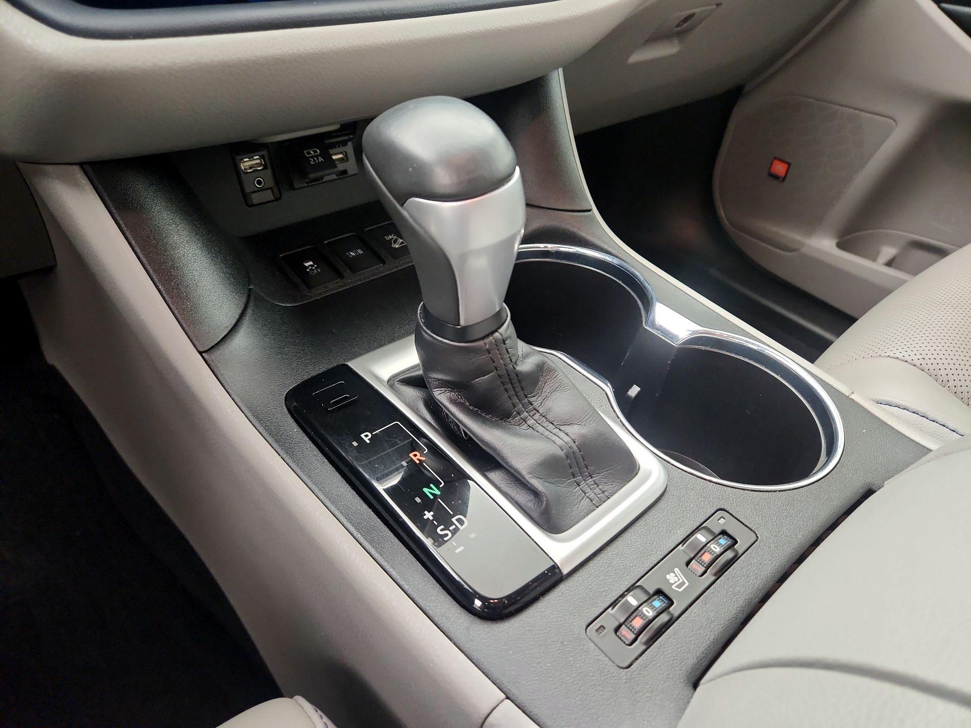 Thumbnail: 2019 Toyota Highlander - 15