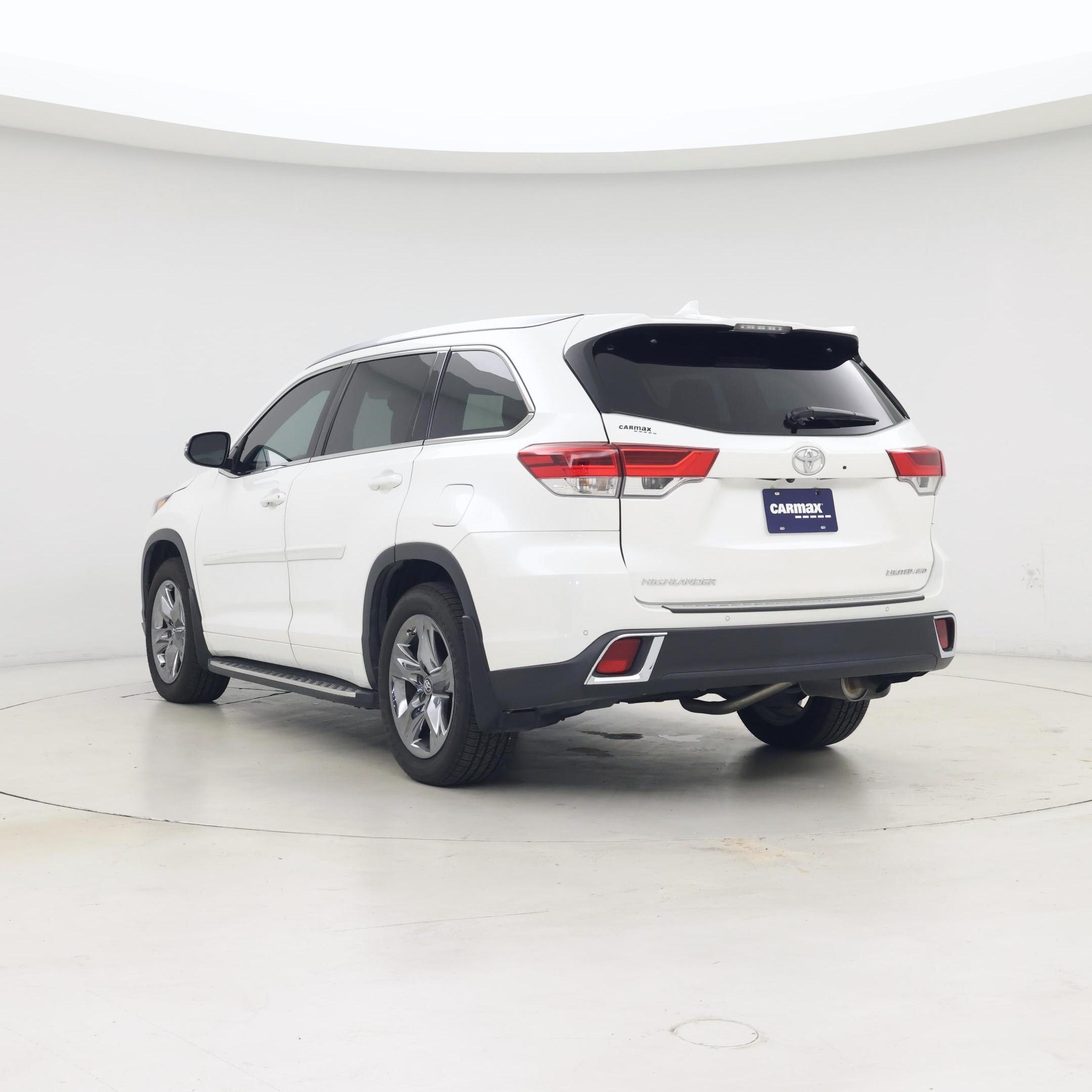 Thumbnail: 2019 Toyota Highlander - 2
