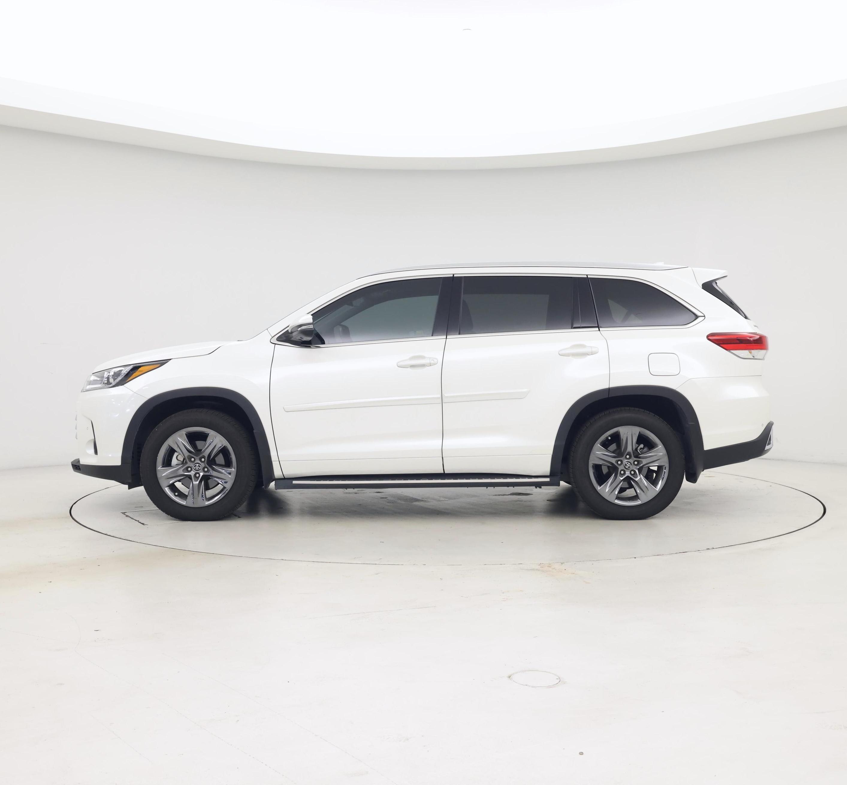 Thumbnail: 2019 Toyota Highlander - 3
