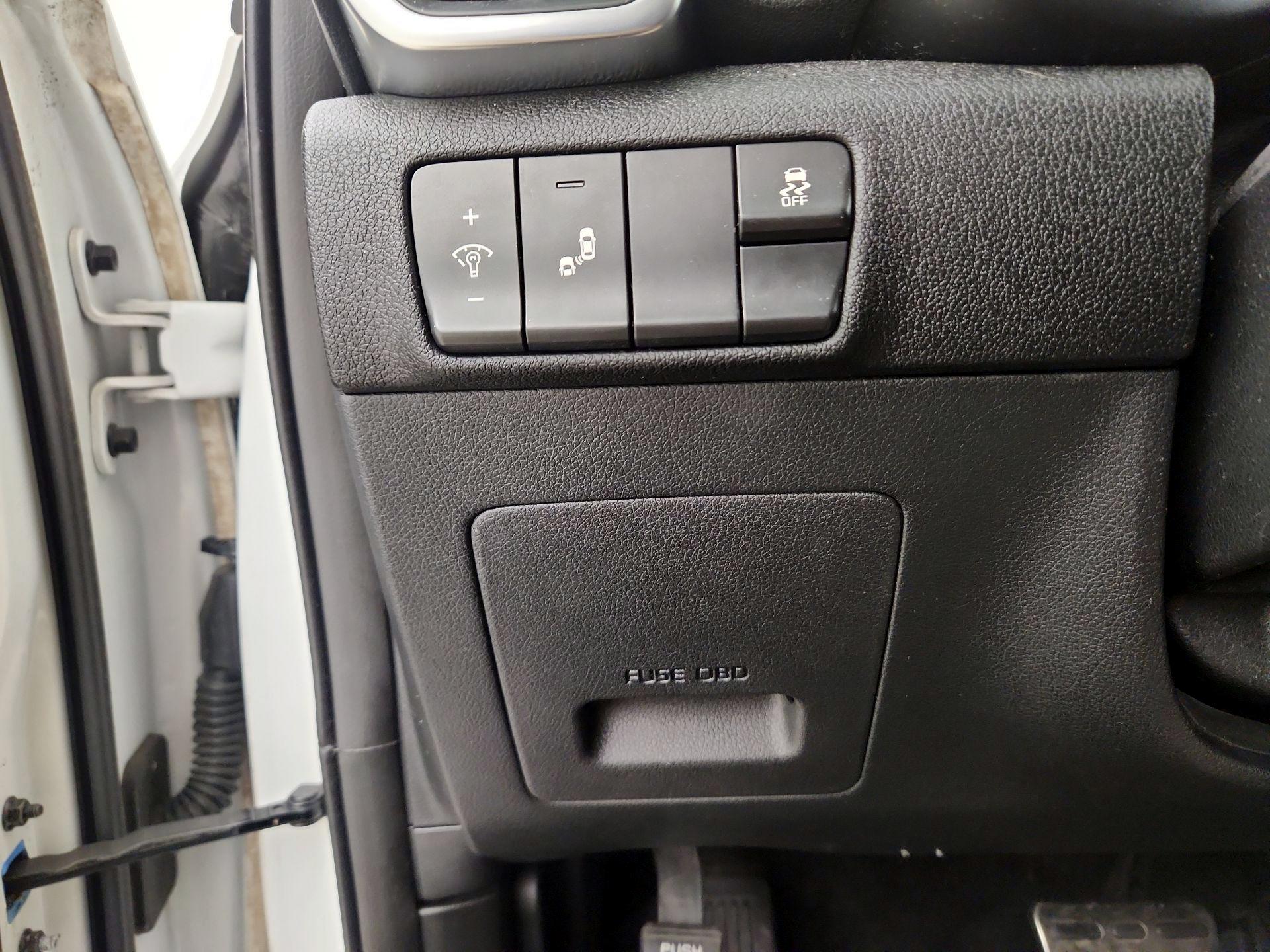 Thumbnail: 2019 Kia Sportage - 13