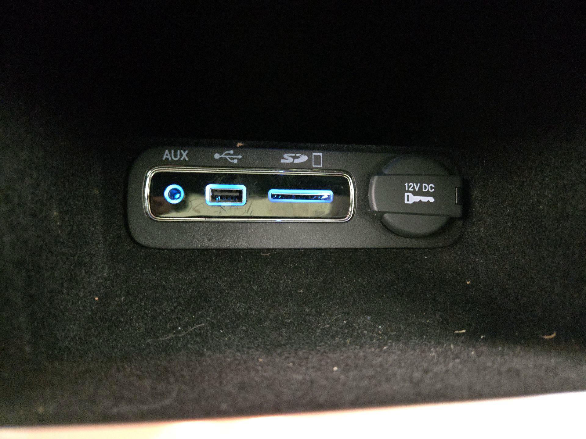 Thumbnail: 2015 Jeep Grand Cherokee - 19