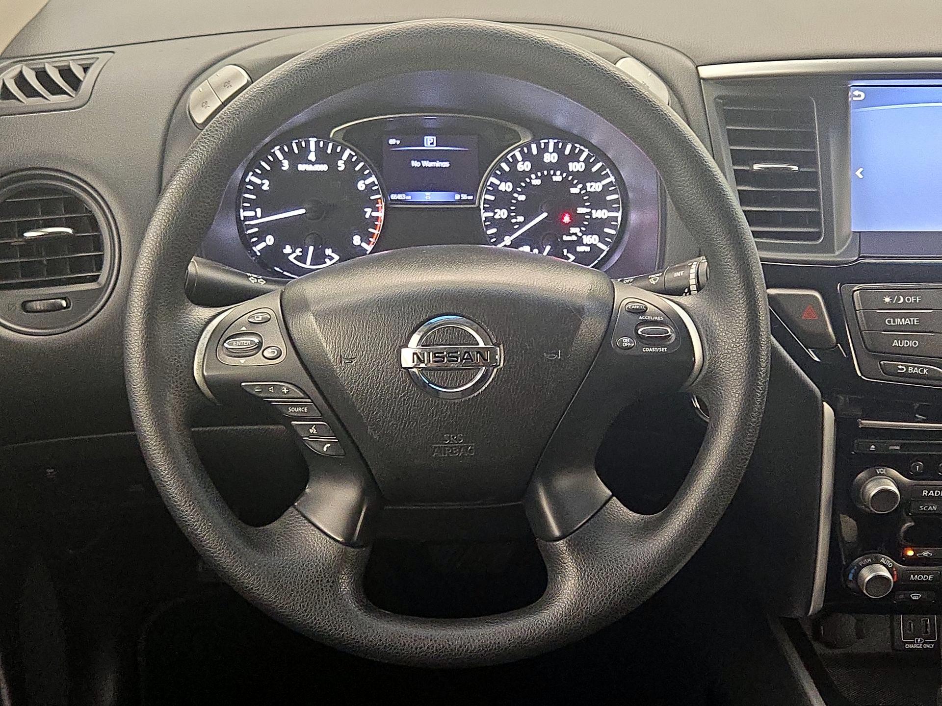 Thumbnail: 2019 Nissan Pathfinder - 10