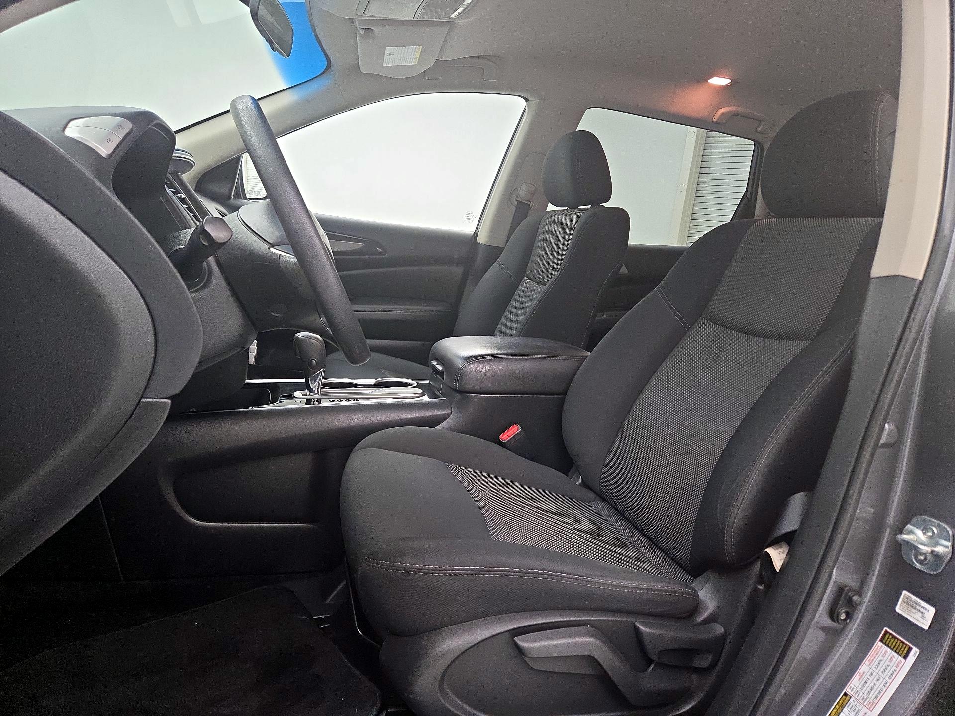 Thumbnail: 2019 Nissan Pathfinder - 11