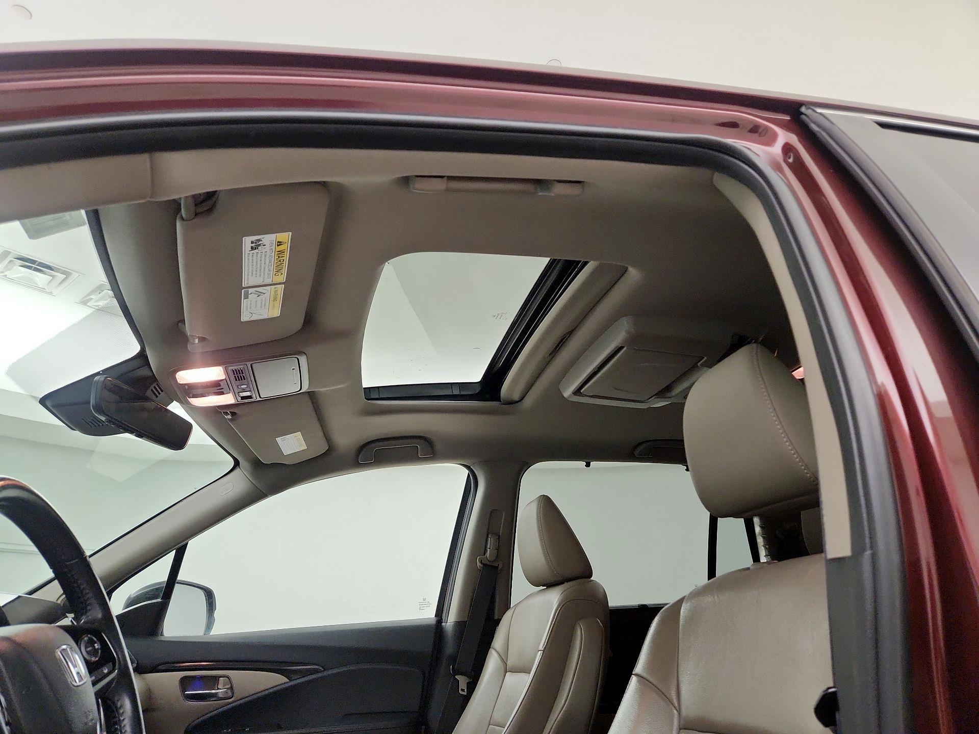 Thumbnail: 2019 Honda Pilot - 19