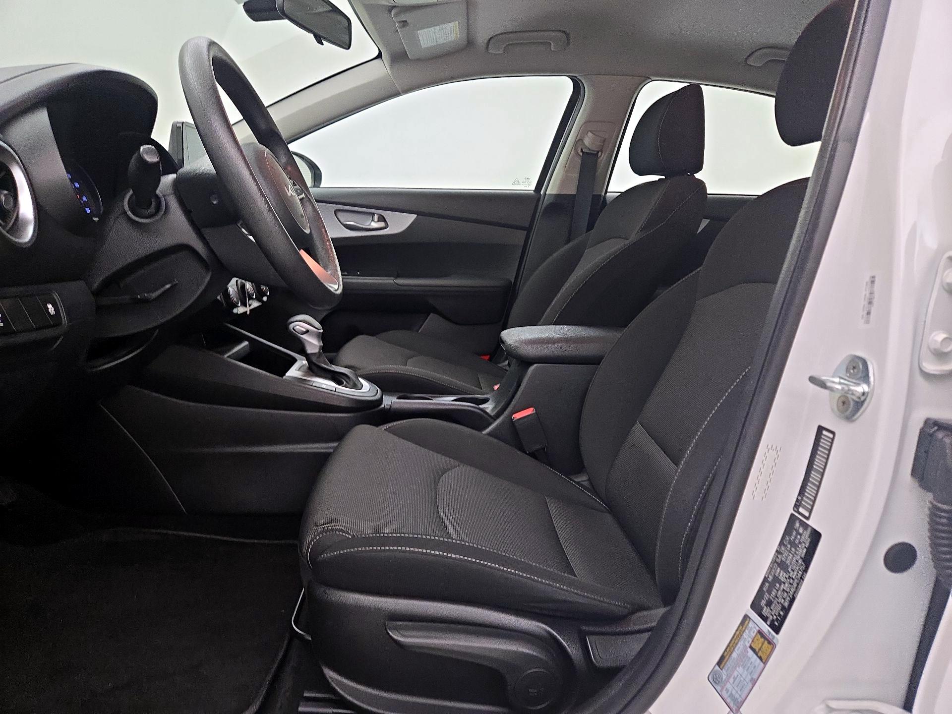 Thumbnail: 2023 Kia Forte - 11