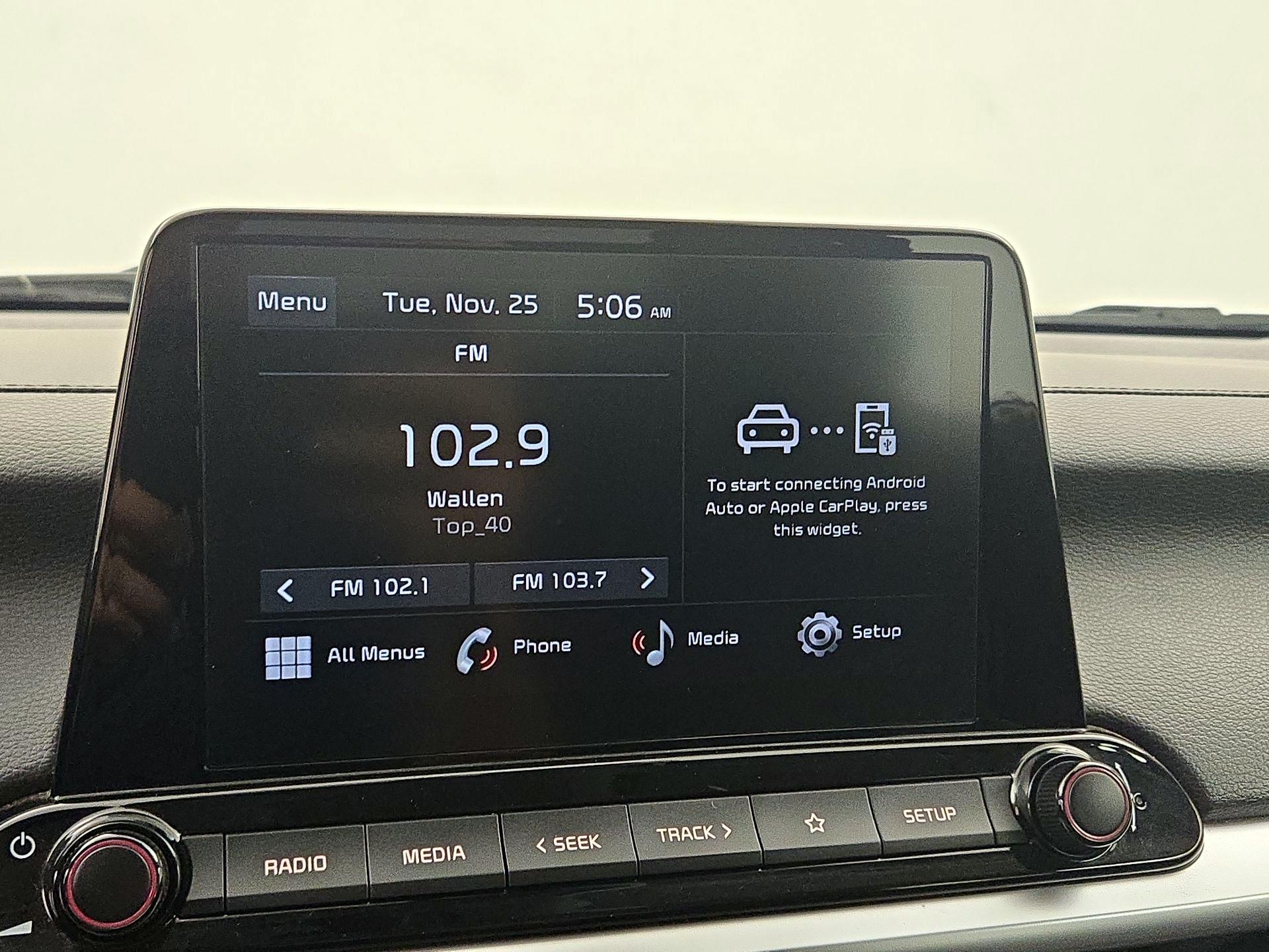 Thumbnail: 2023 Kia Forte - 15