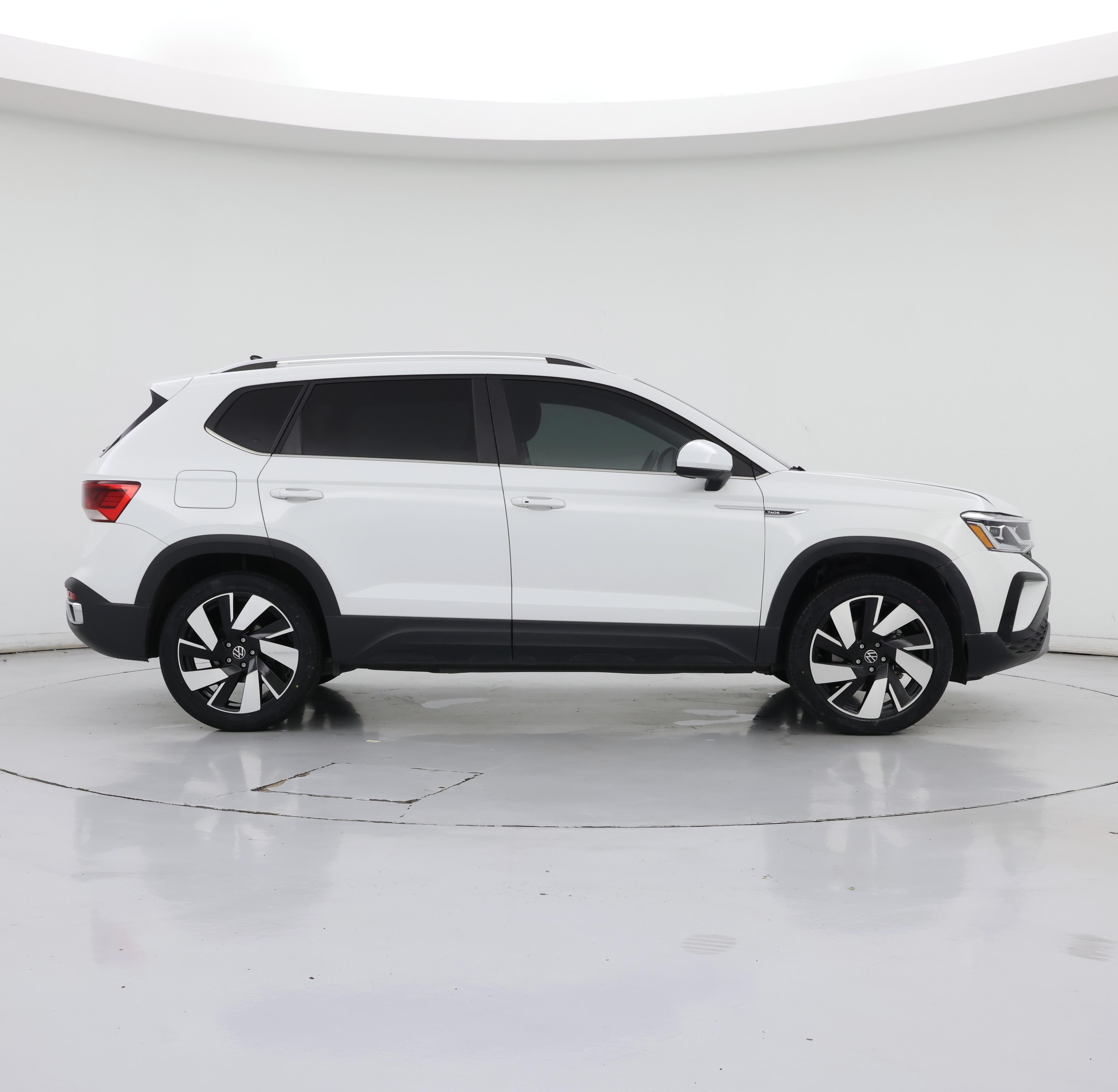 Thumbnail: 2024 Volkswagen Taos - 7