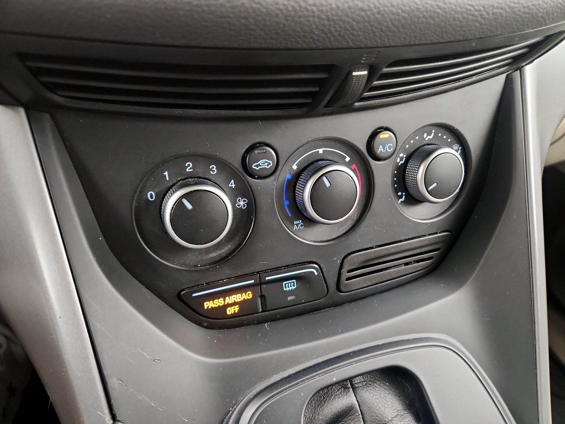 Thumbnail: 2015 Ford Escape - 16