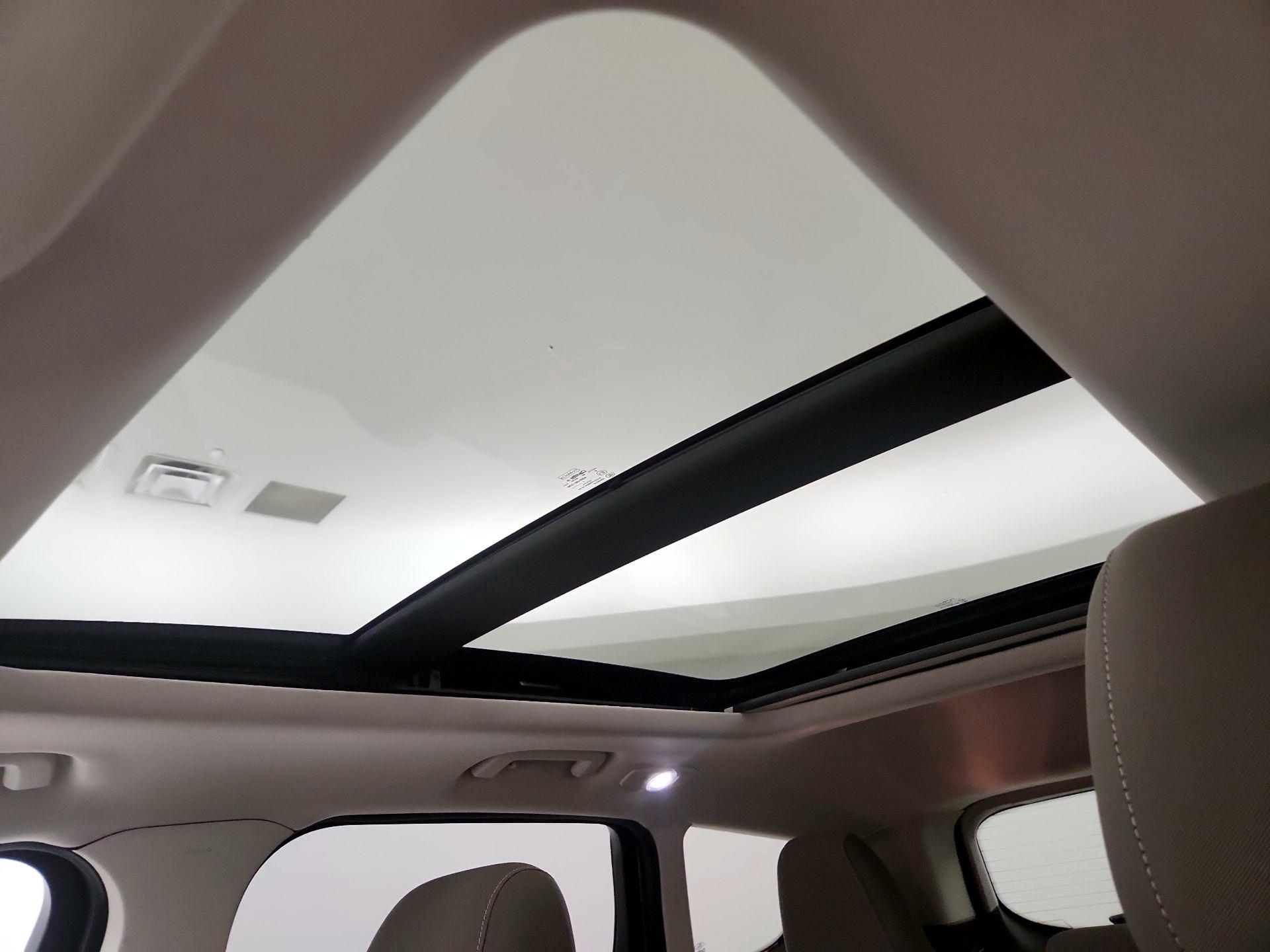 Thumbnail: 2015 Ford Escape - 18