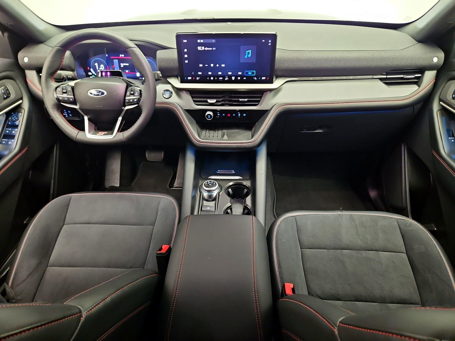 Thumbnail: 2025 Ford Explorer - 9