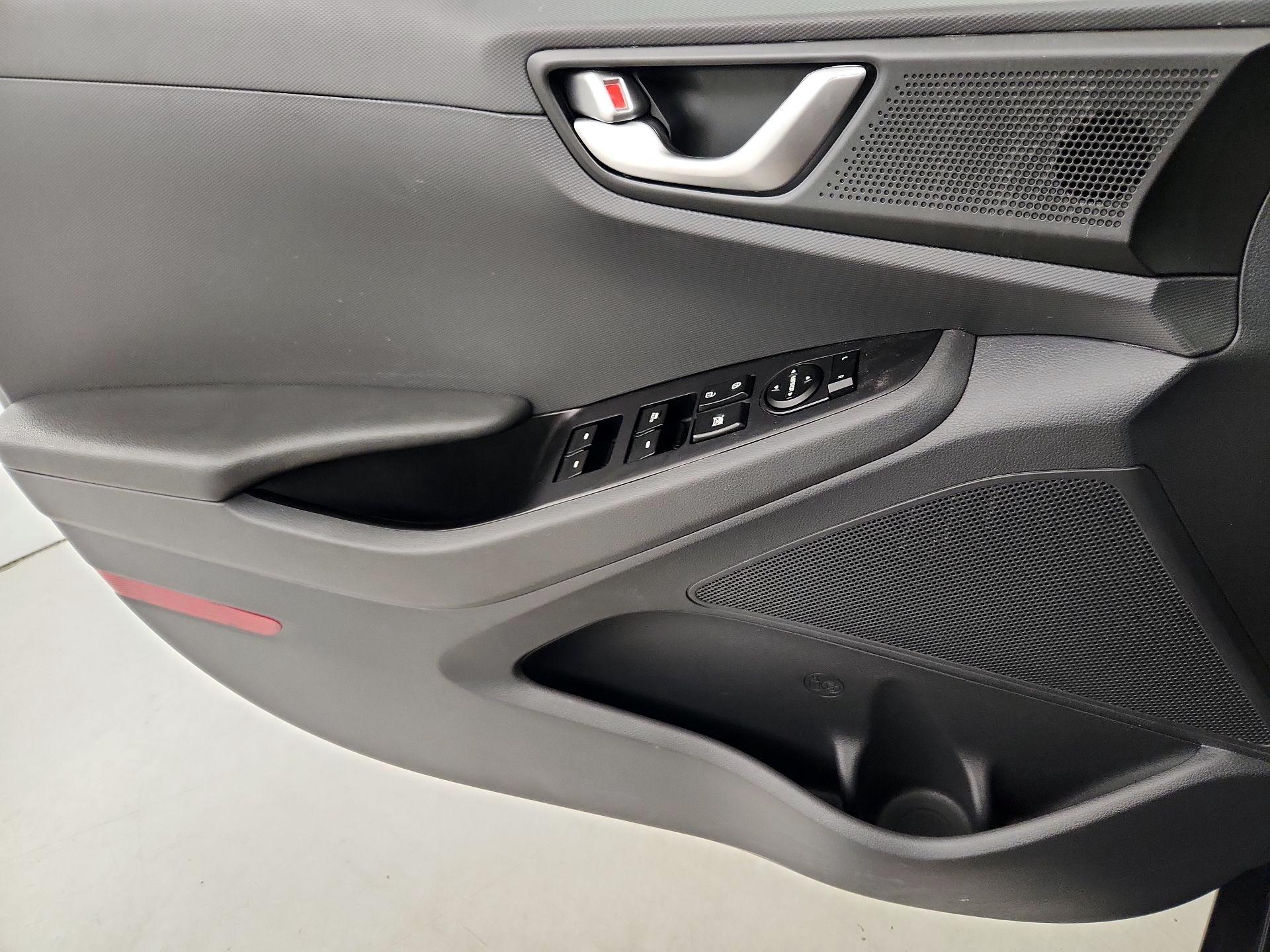 Thumbnail: 2019 Hyundai Ioniq - 12