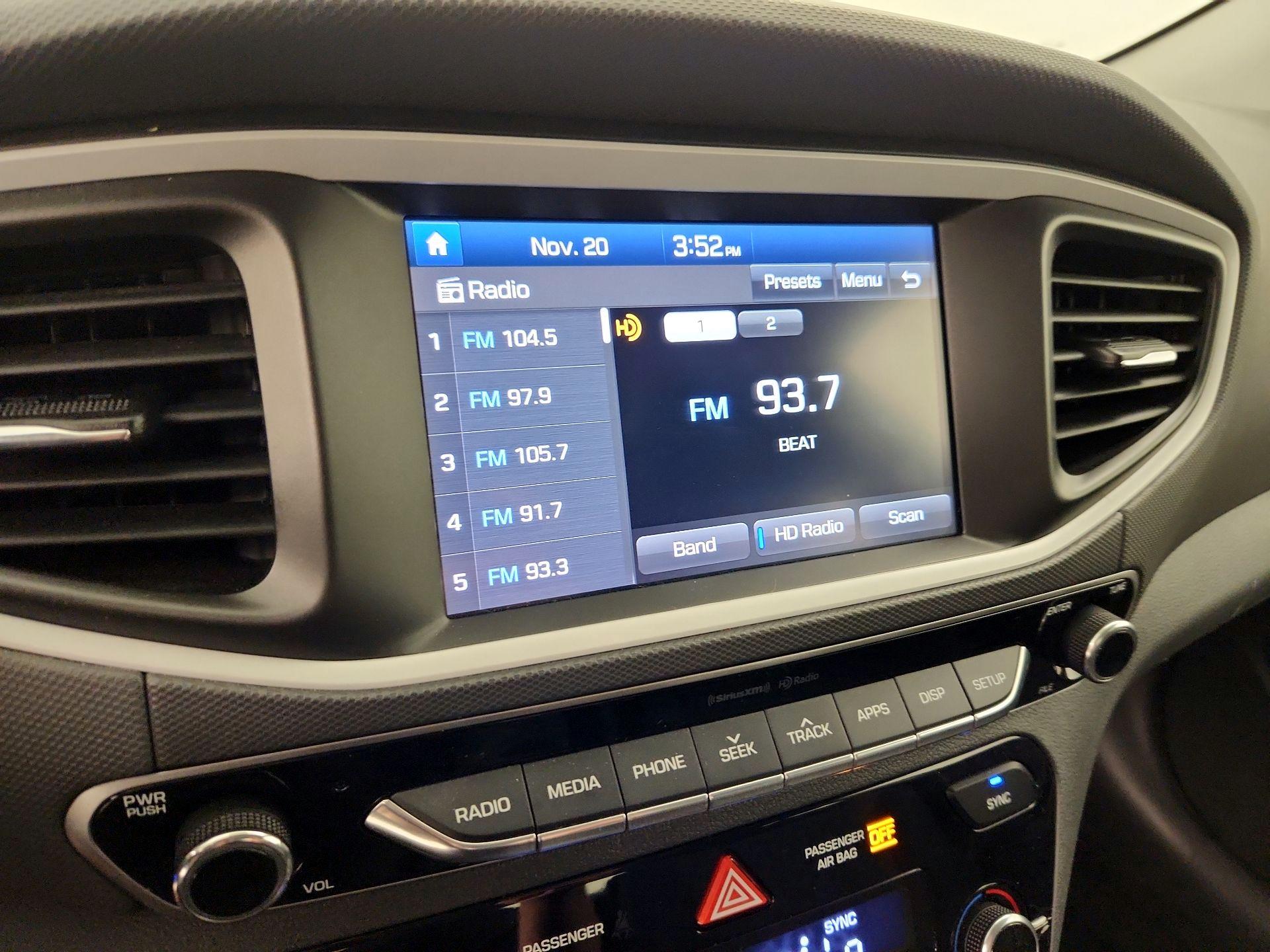 Thumbnail: 2019 Hyundai Ioniq - 15