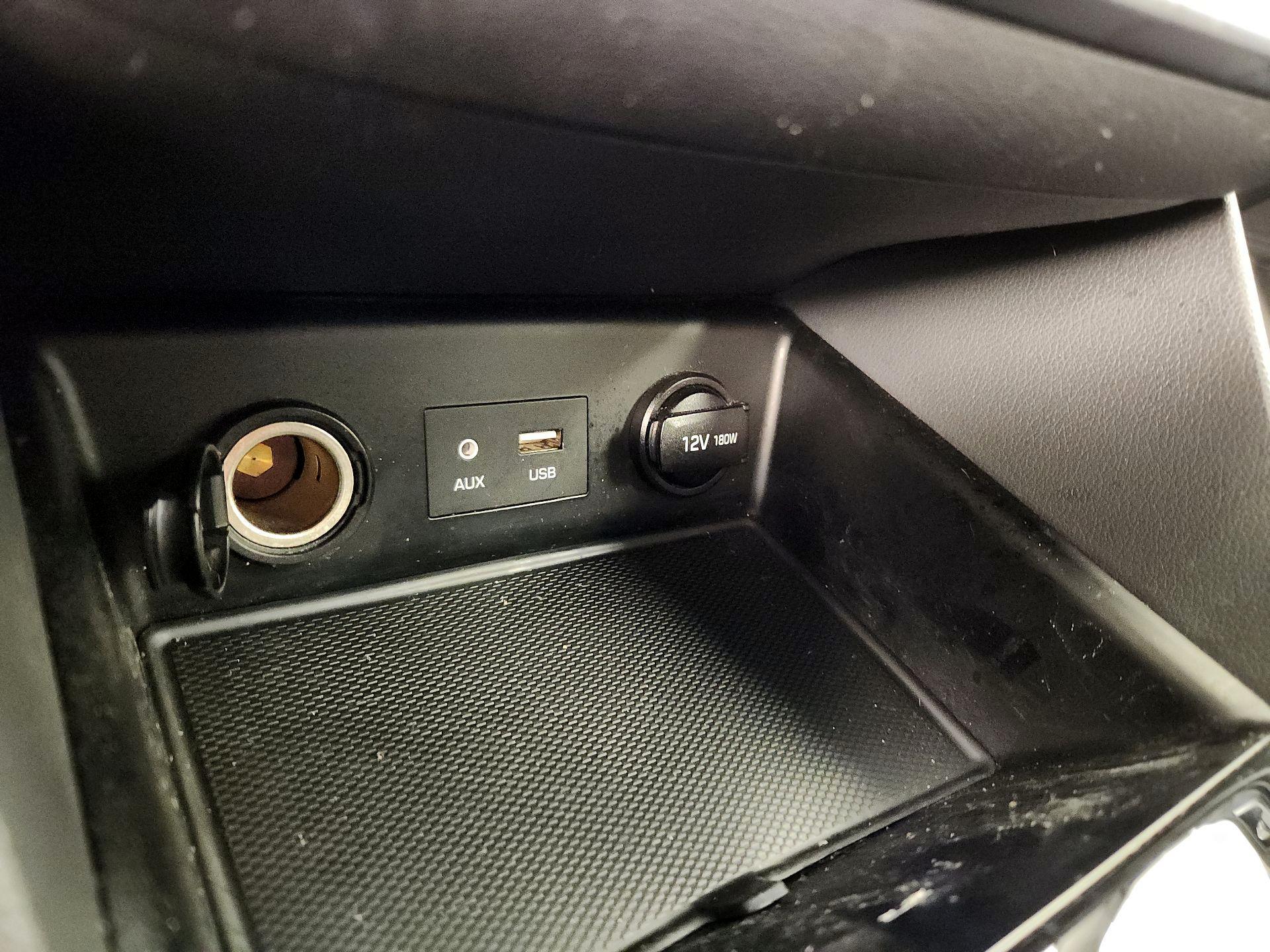 Thumbnail: 2019 Hyundai Ioniq - 18