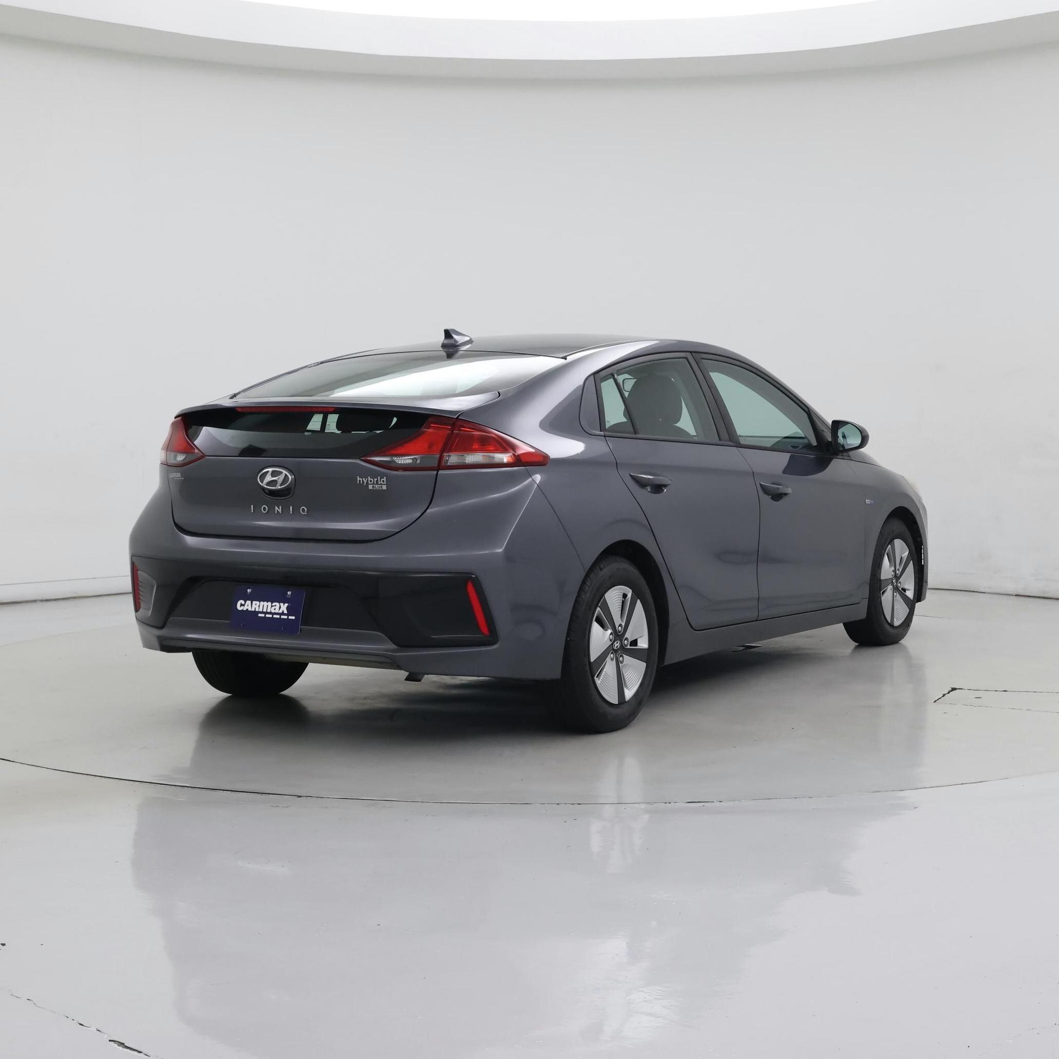 Thumbnail: 2019 Hyundai Ioniq - 8