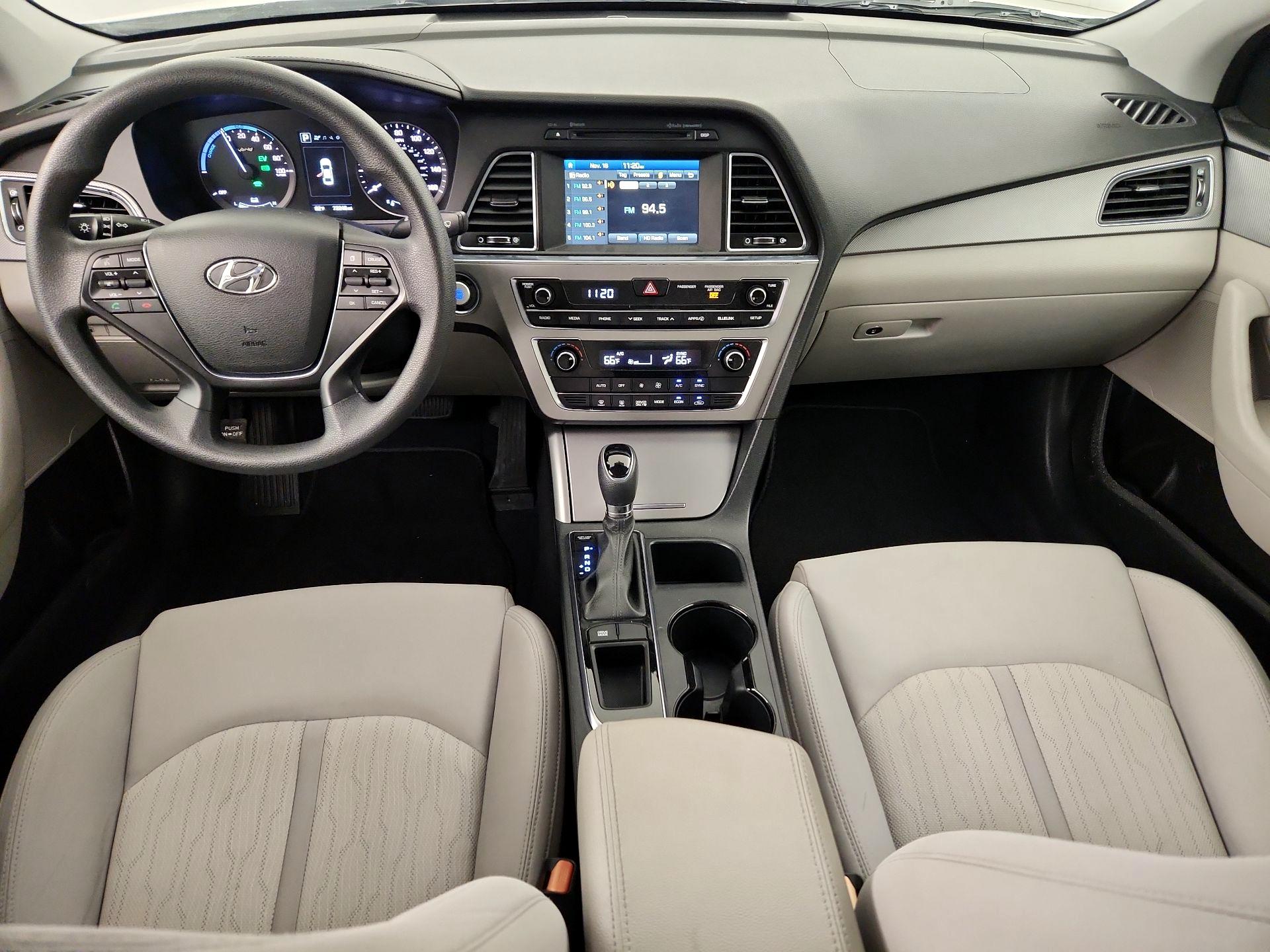 Thumbnail: 2017 Hyundai Sonata - 9