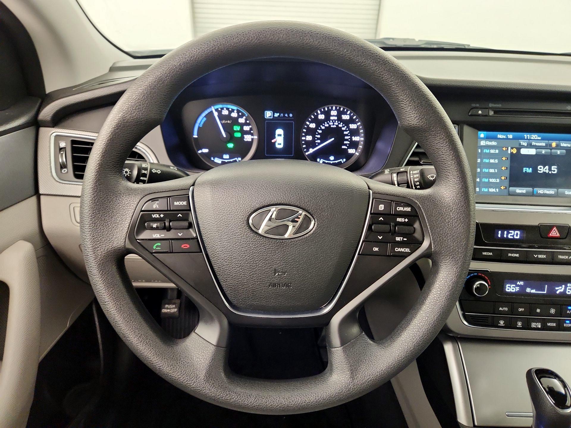 Thumbnail: 2017 Hyundai Sonata - 10