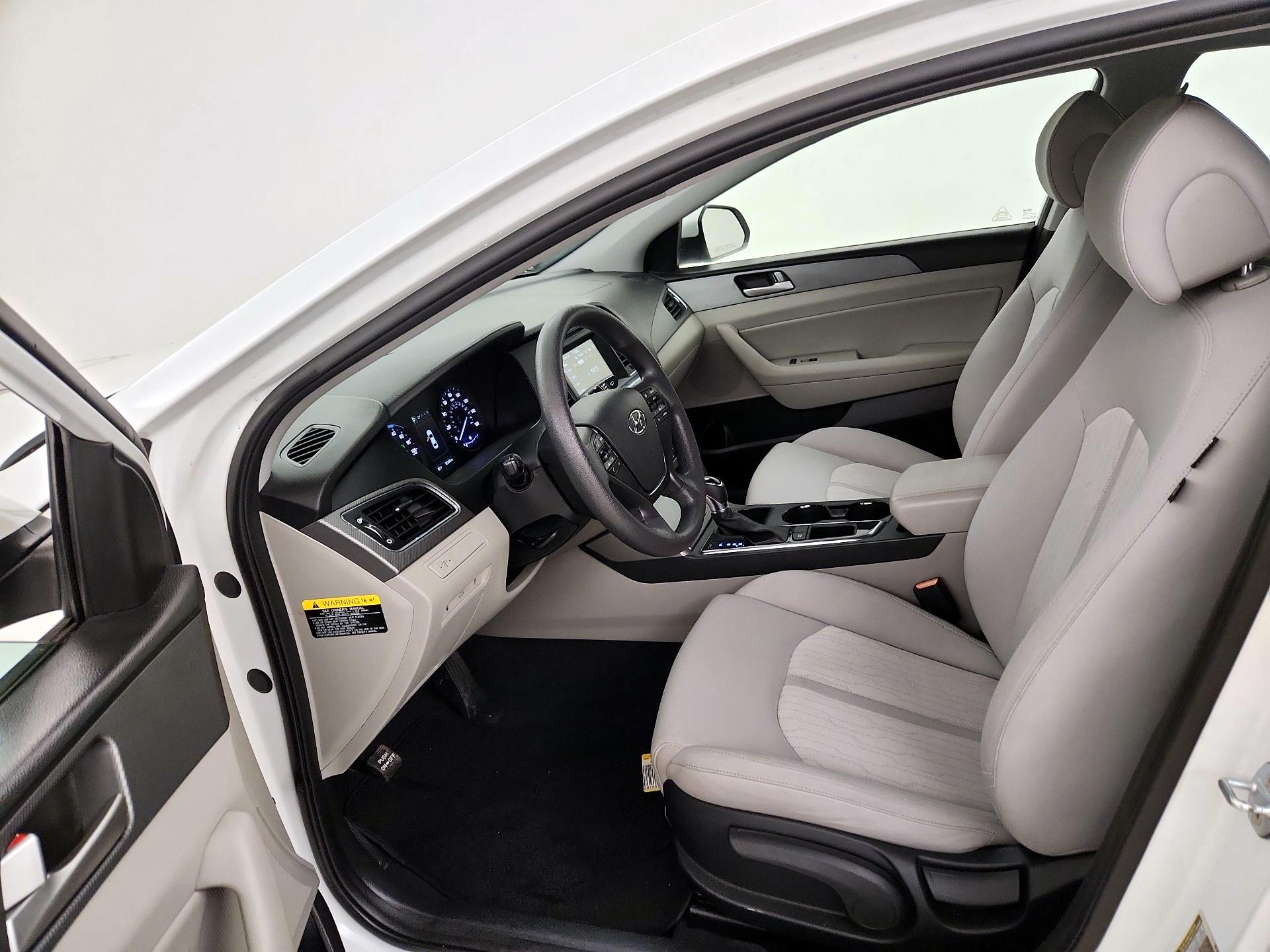 Thumbnail: 2017 Hyundai Sonata - 11