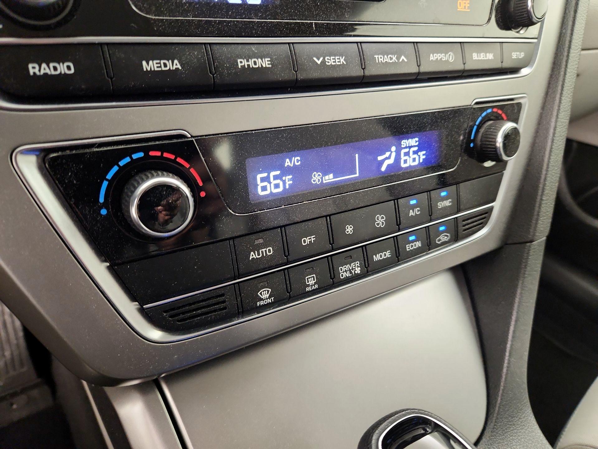 Thumbnail: 2017 Hyundai Sonata - 16