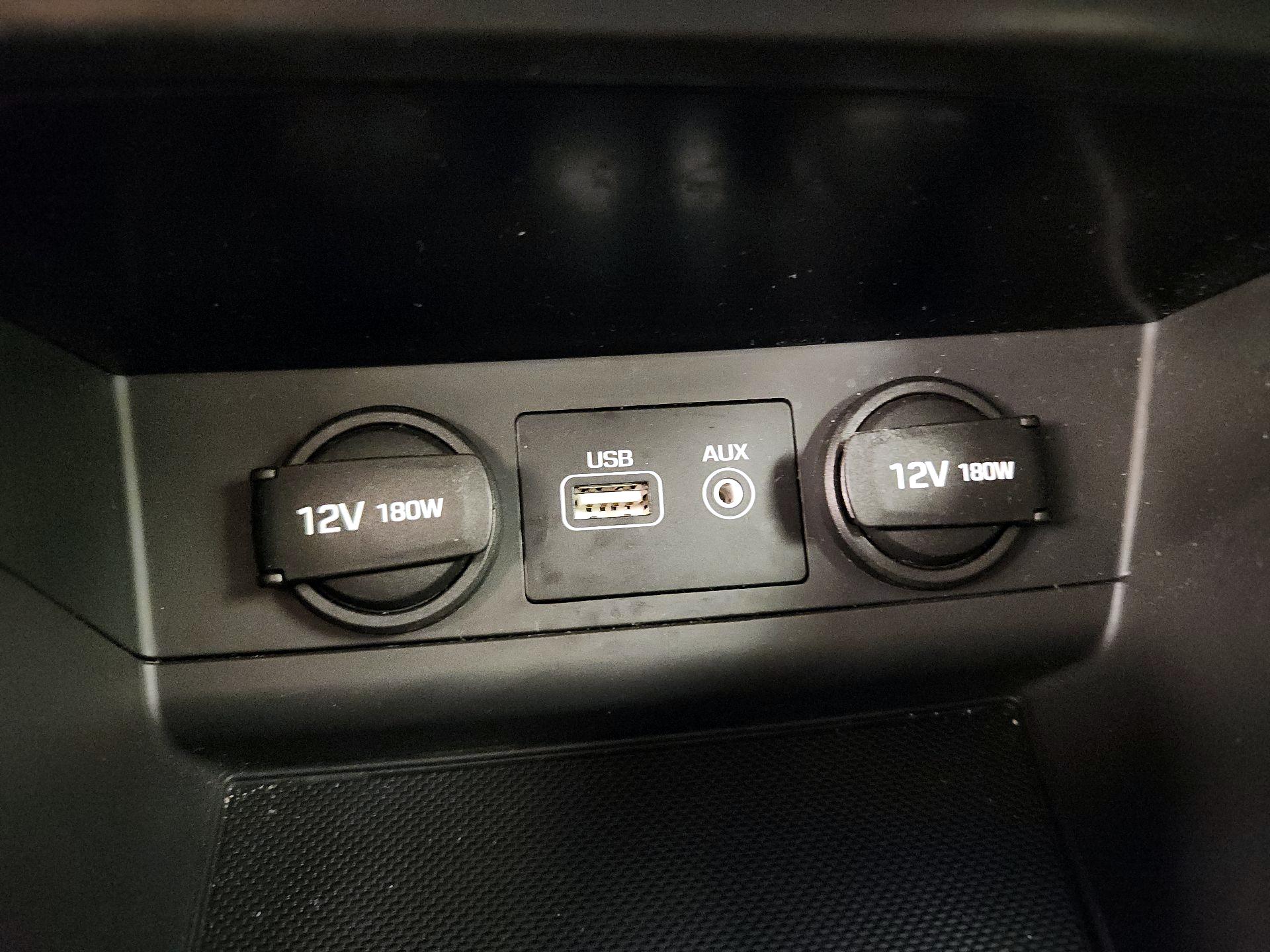 Thumbnail: 2017 Hyundai Sonata - 18