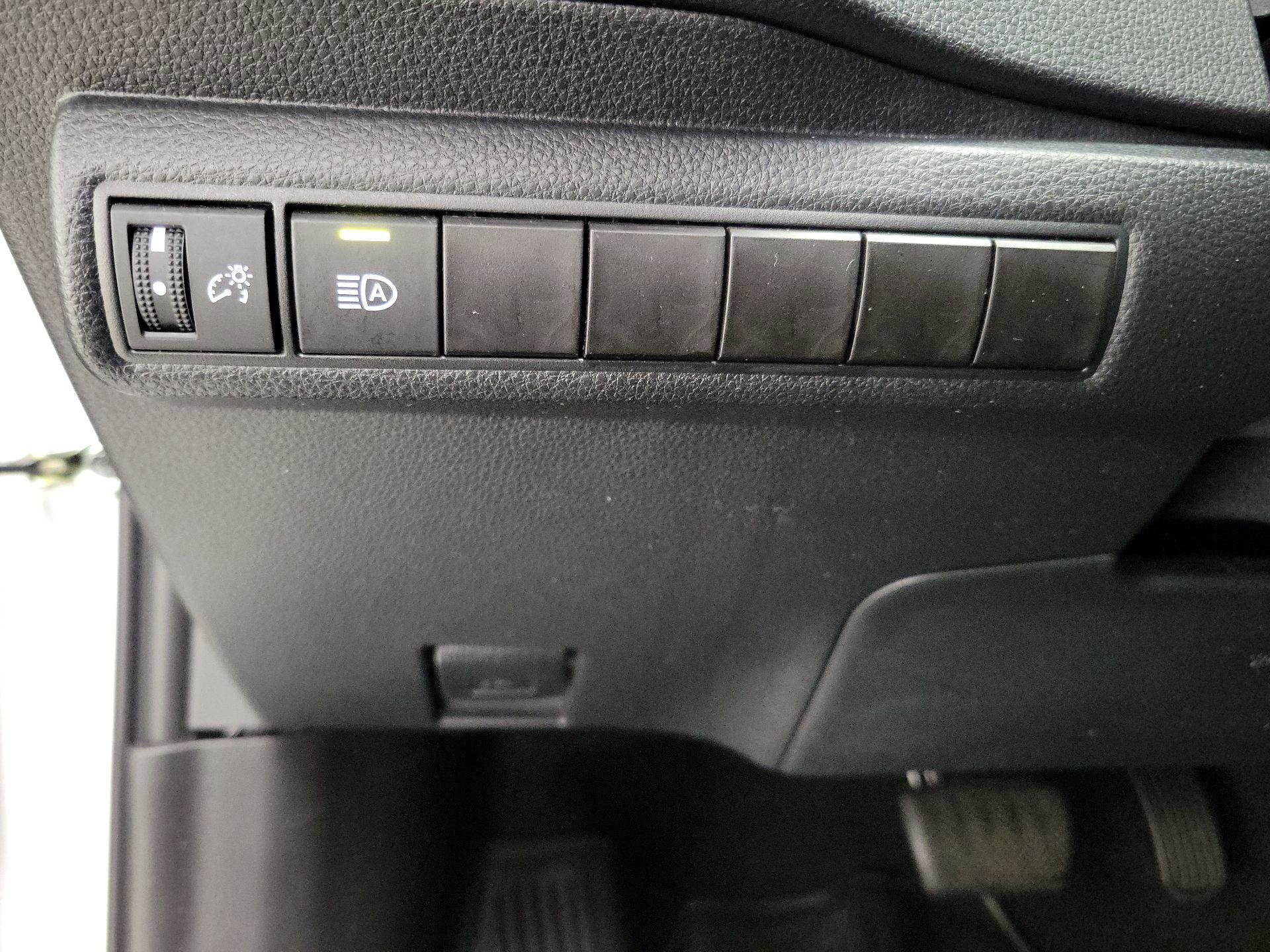 Thumbnail: 2024 Toyota Corolla - 13