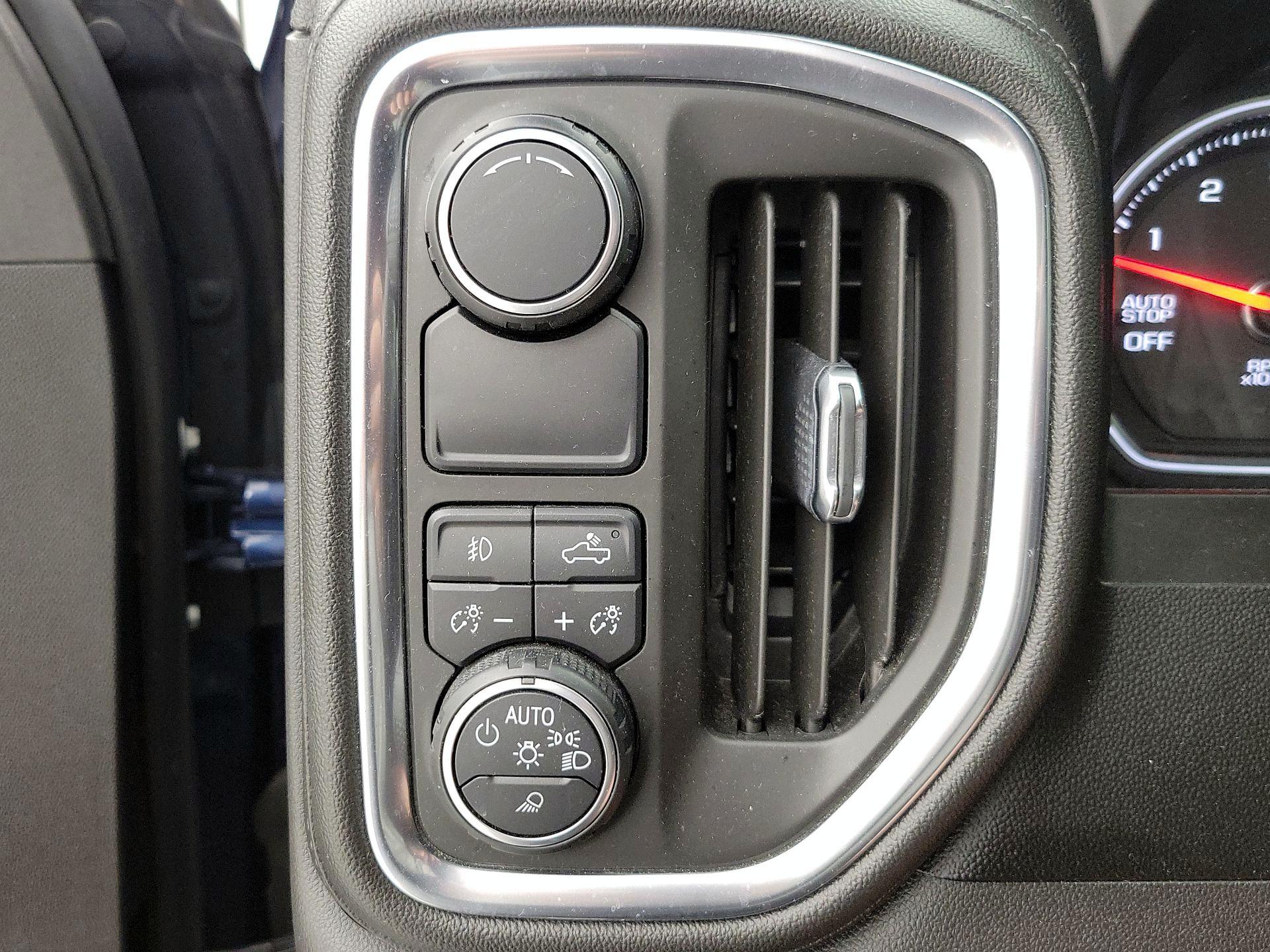 Thumbnail: 2019 Chevrolet Silverado 1500 - 13