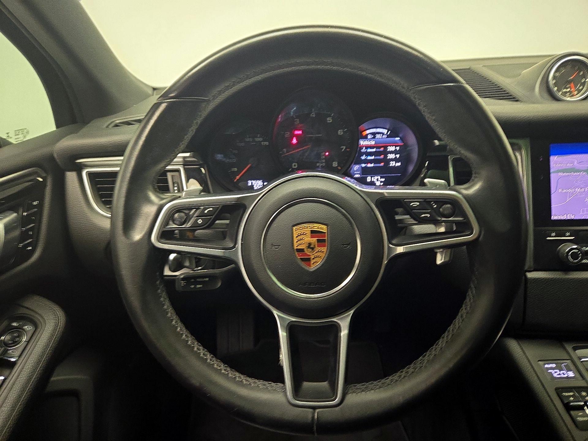 Thumbnail: 2018 Porsche Macan - 10