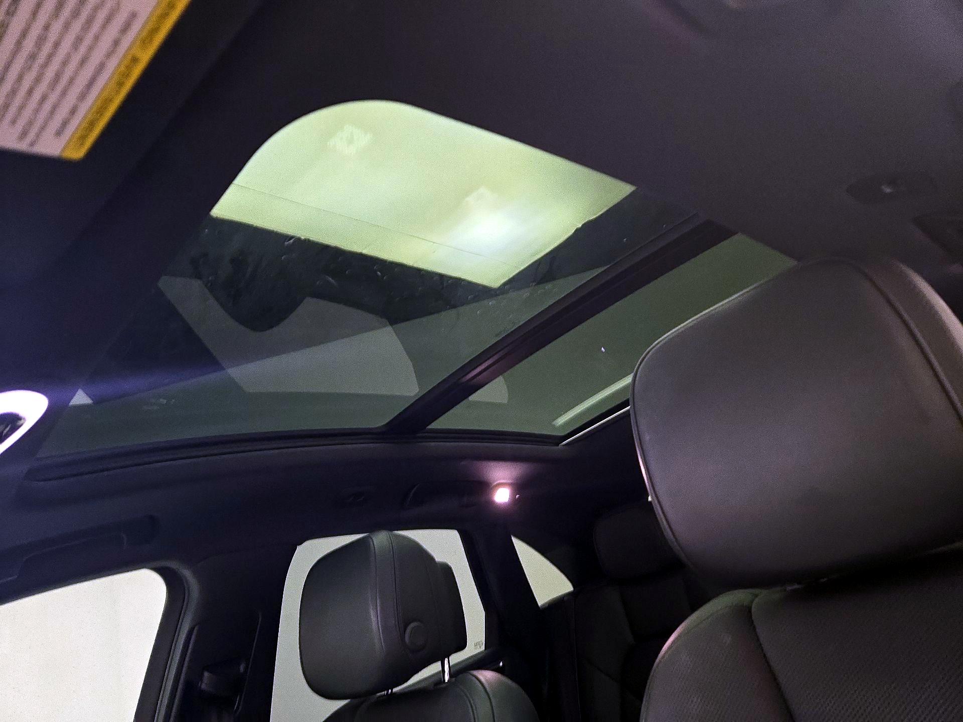 Thumbnail: 2018 Porsche Macan - 19