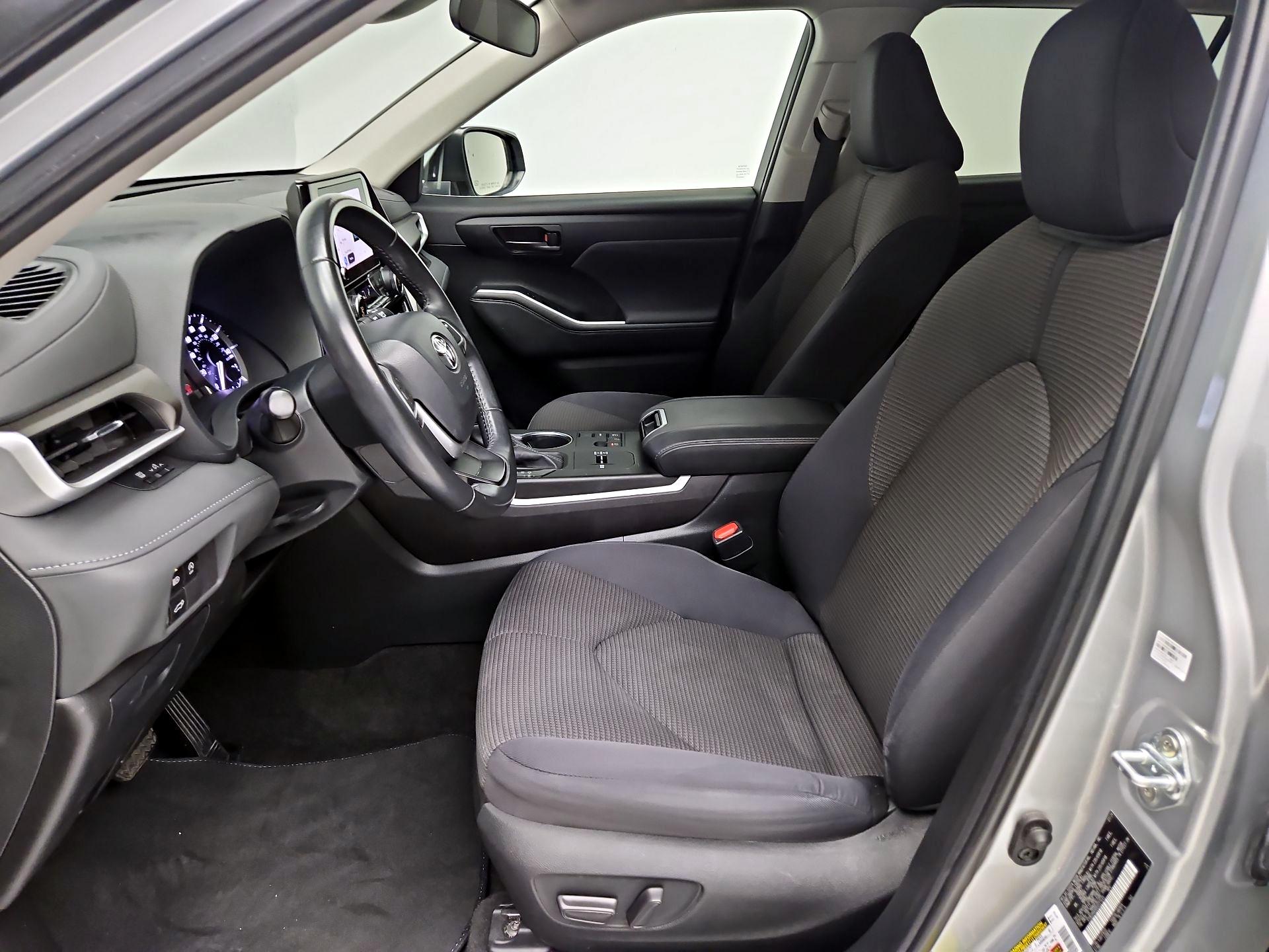 Thumbnail: 2024 Toyota Highlander - 11