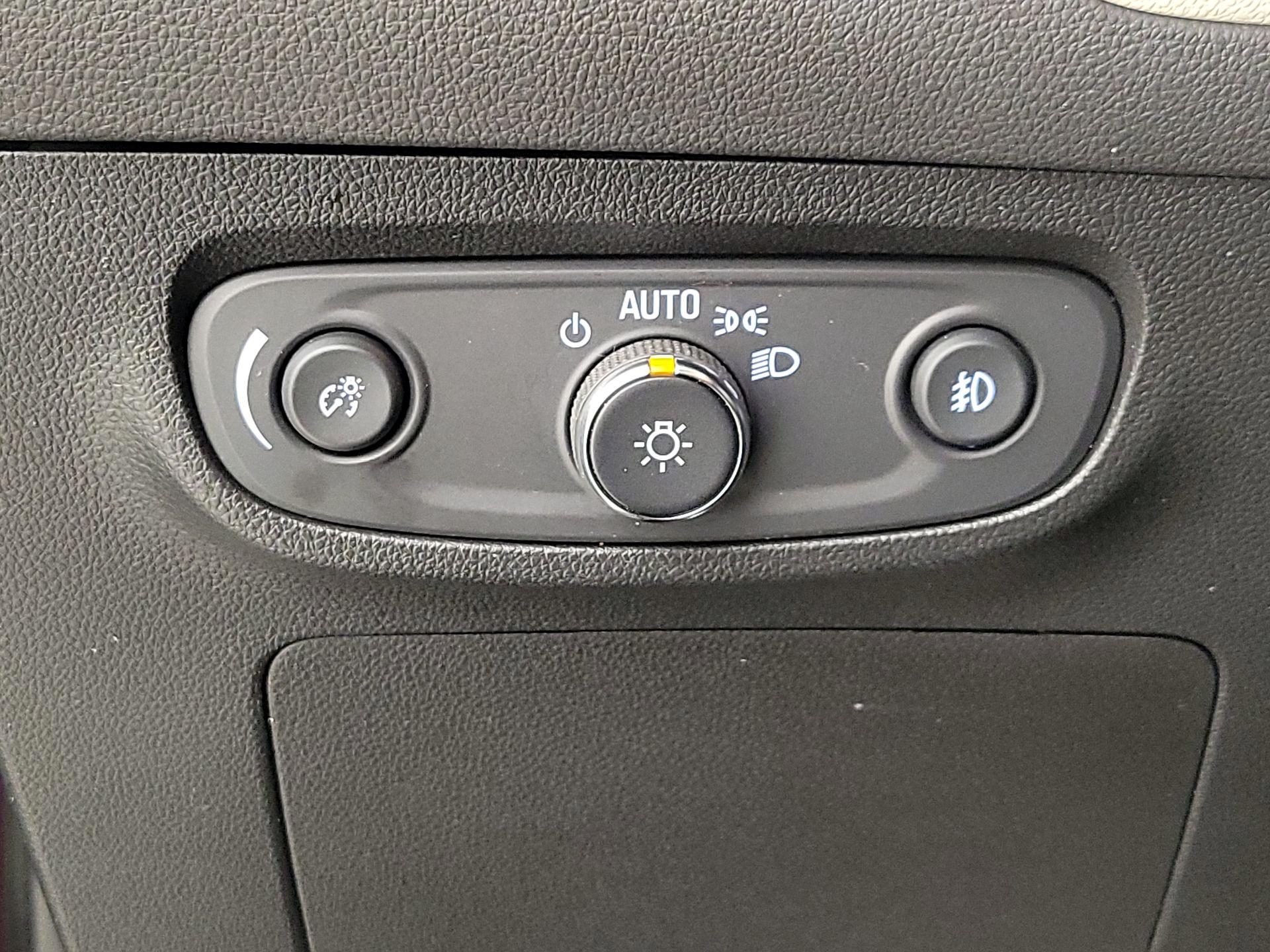 Thumbnail: 2020 Buick Encore GX - 13