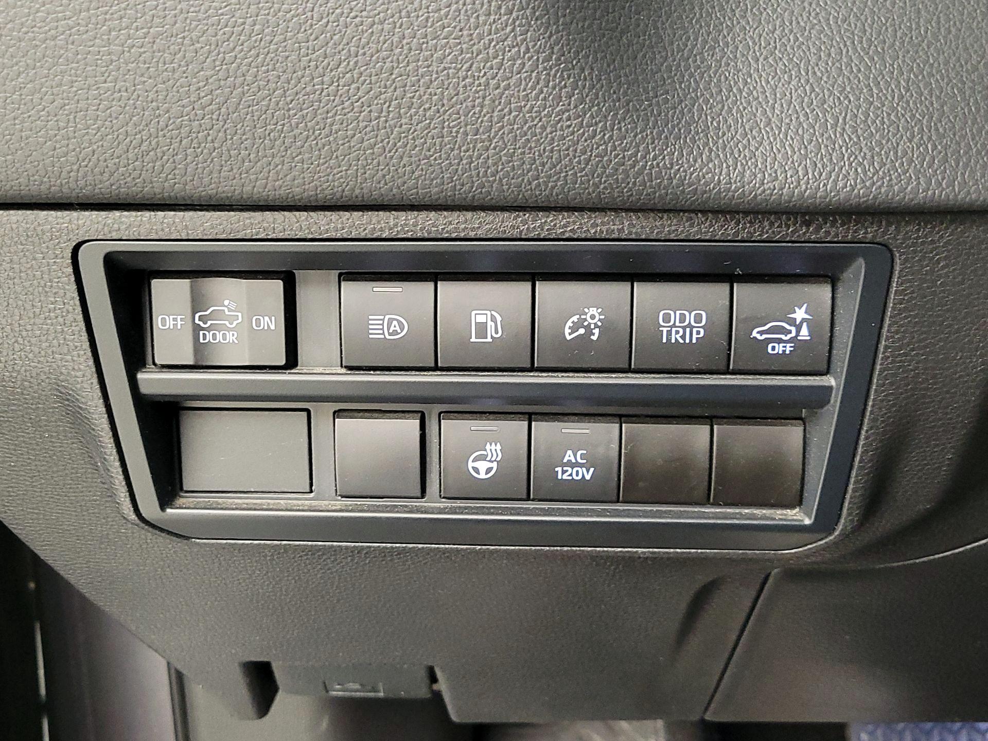 Thumbnail: 2024 Toyota Tundra - 13