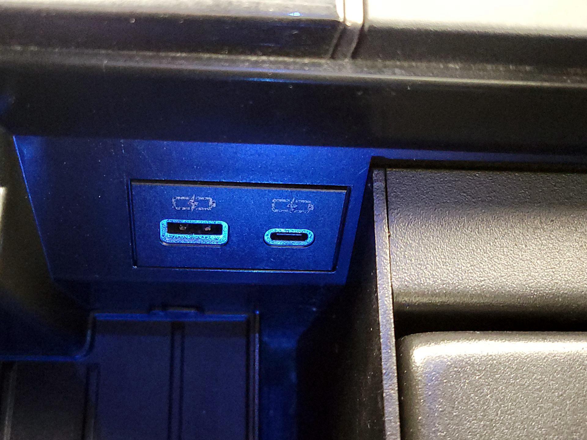 Thumbnail: 2024 Toyota Tundra - 18