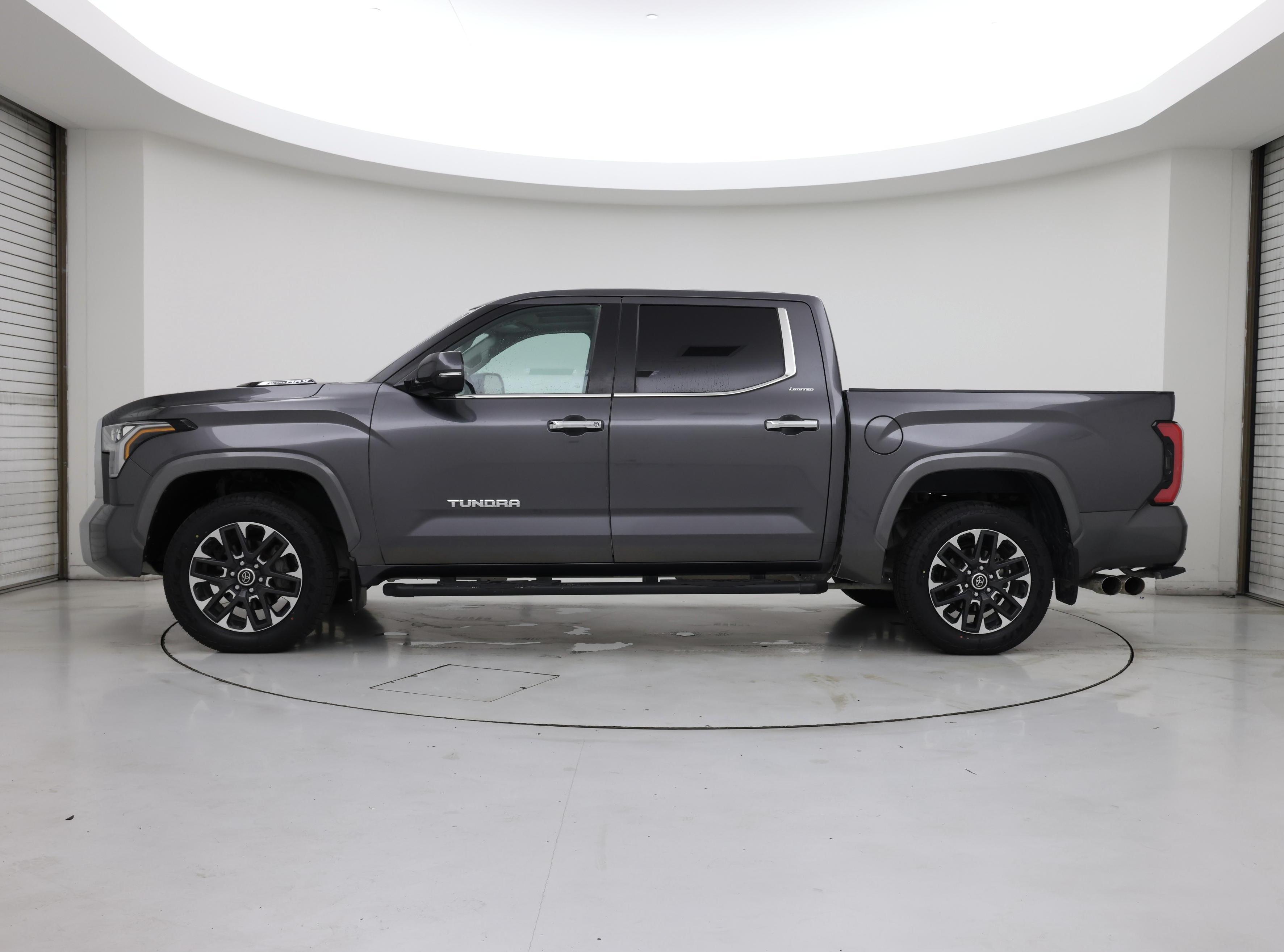 Thumbnail: 2024 Toyota Tundra - 3