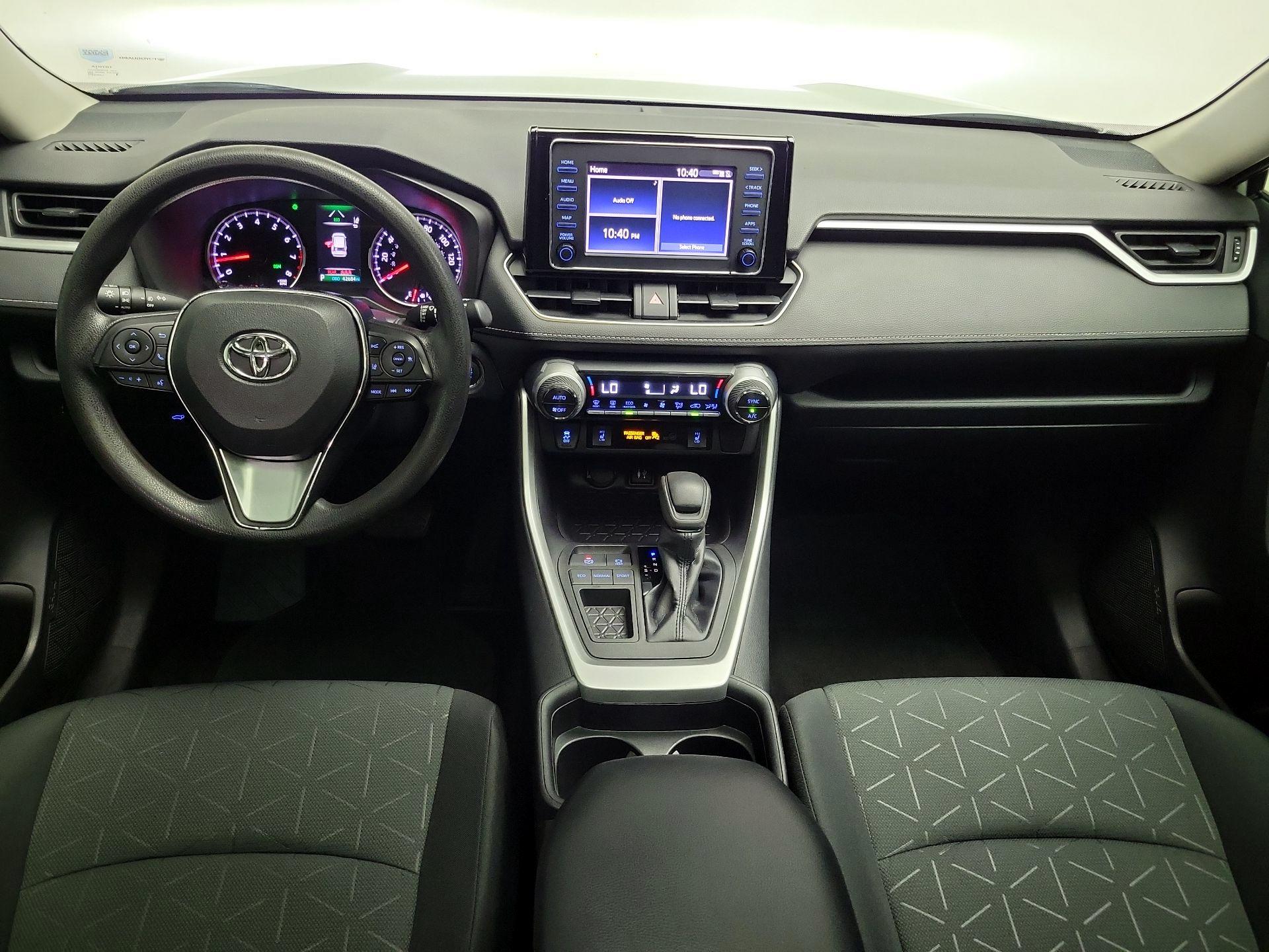 Thumbnail: 2019 Toyota RAV4 - 9