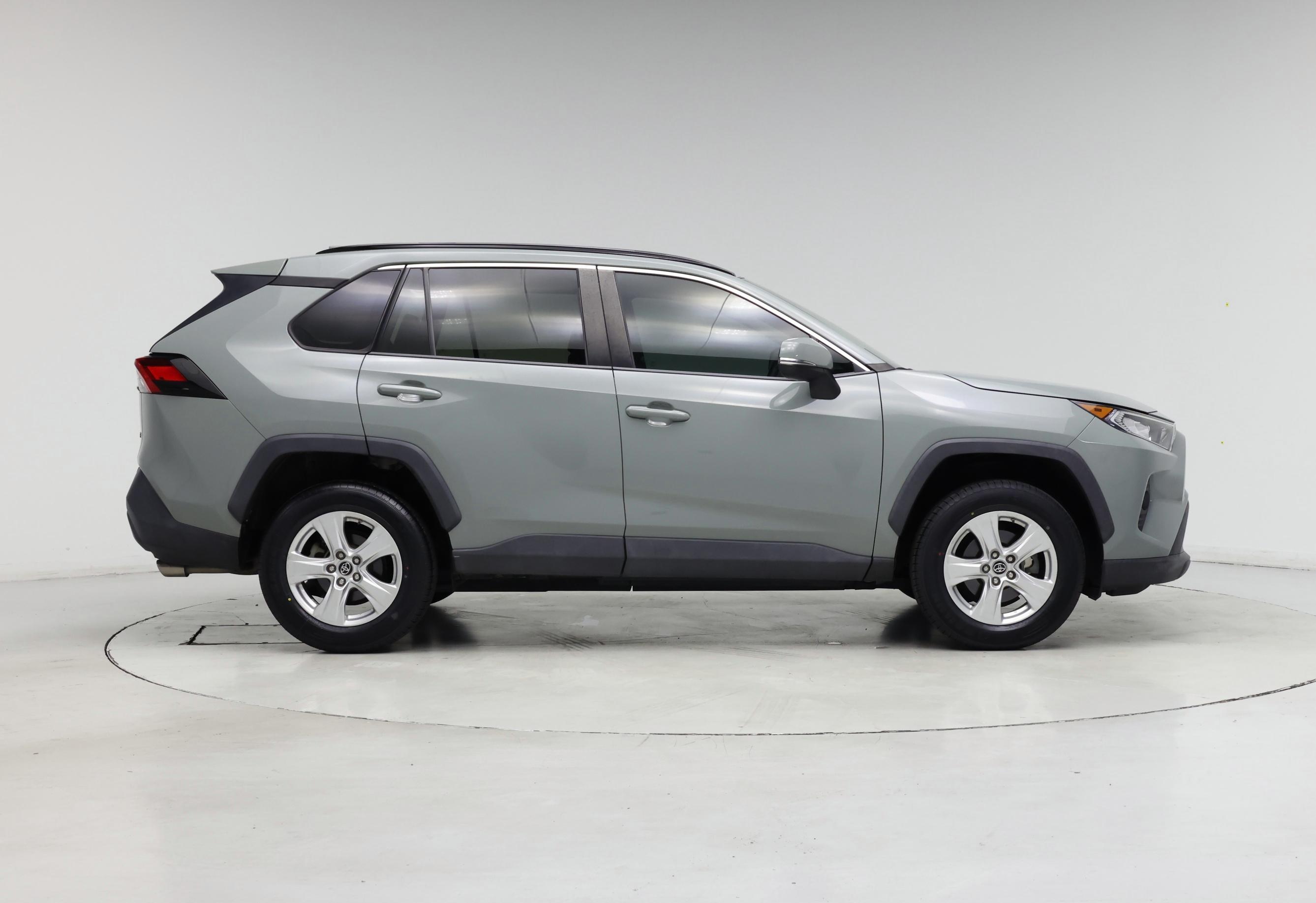 Thumbnail: 2019 Toyota RAV4 - 7