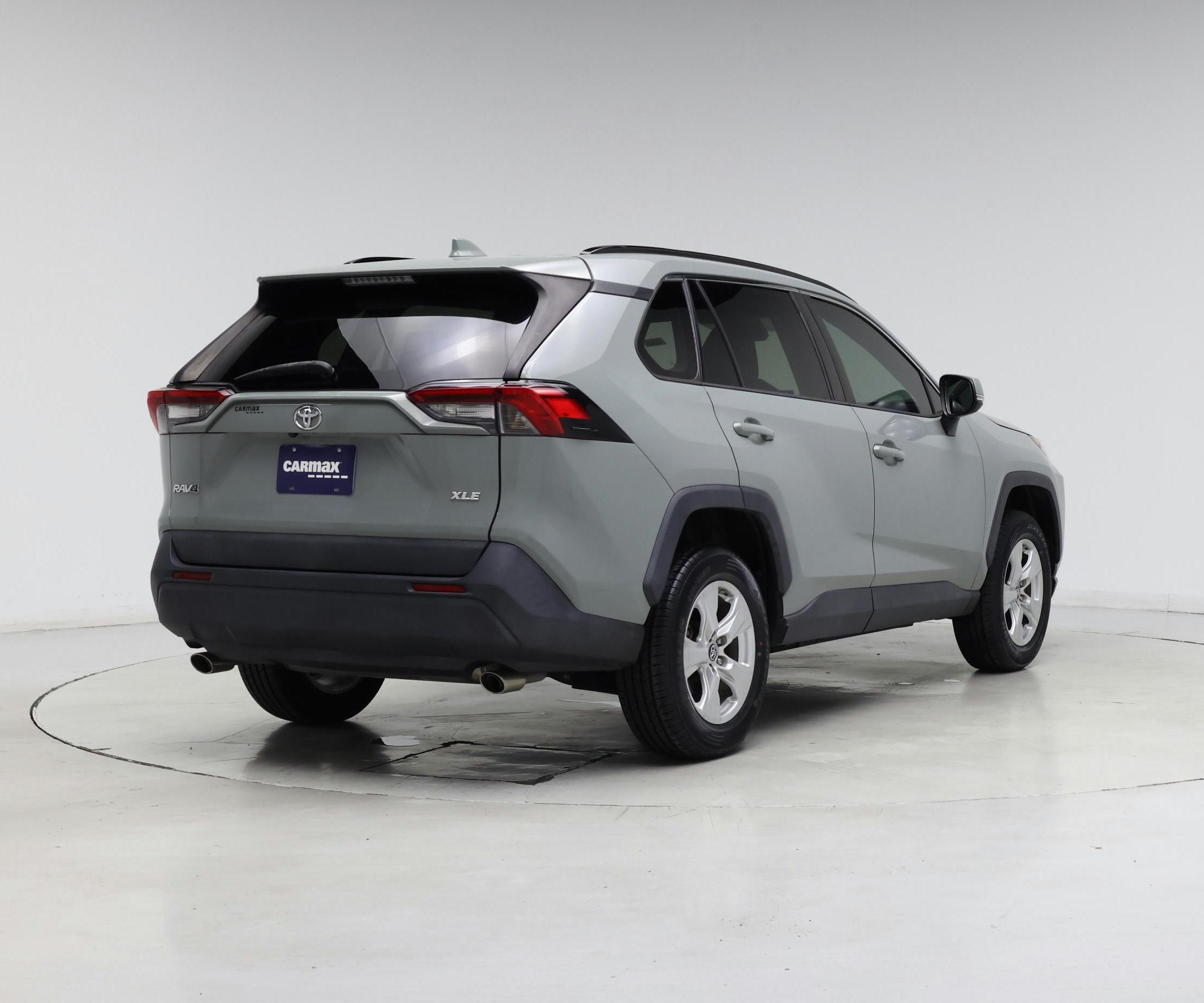 Thumbnail: 2019 Toyota RAV4 - 8