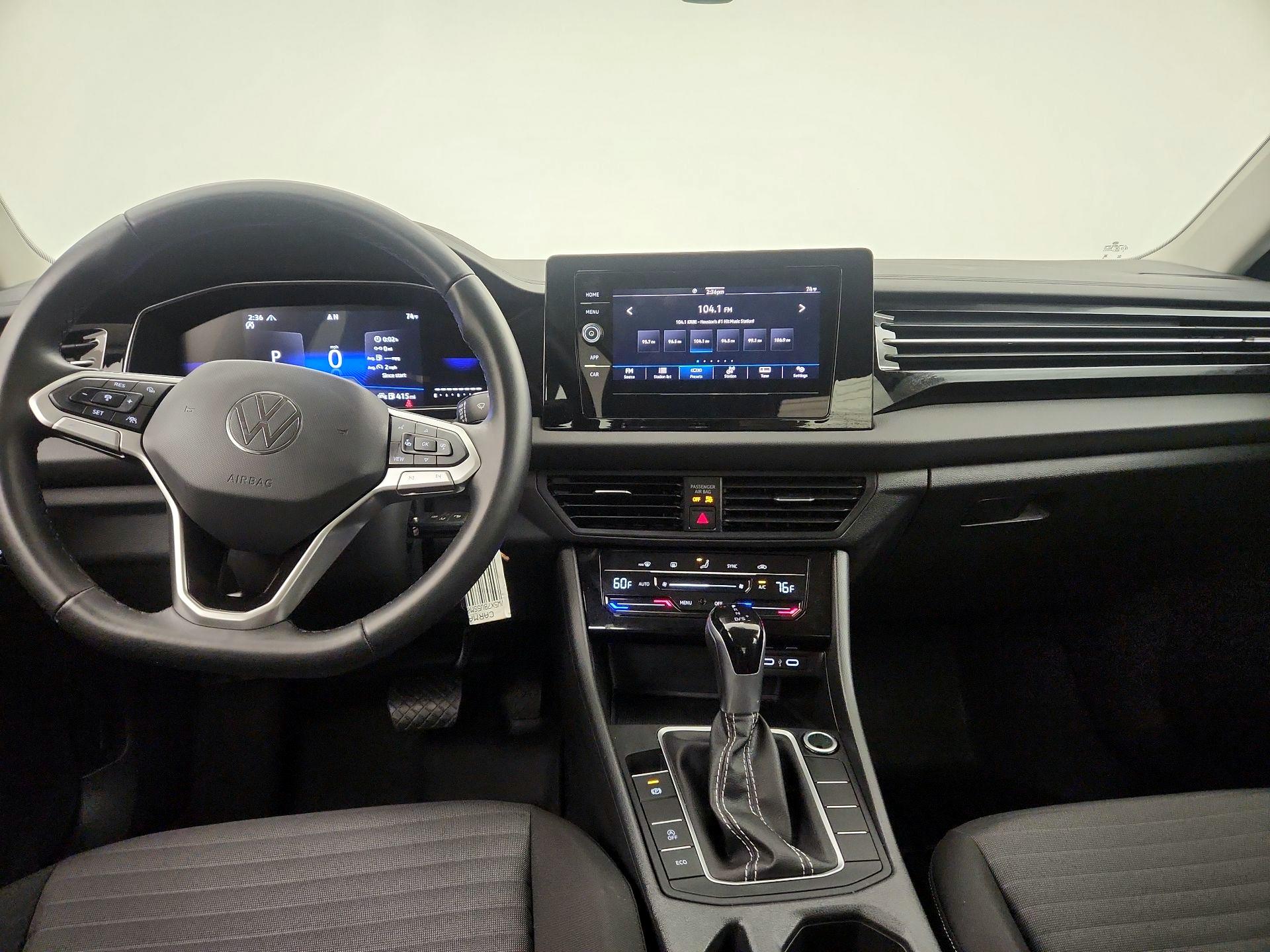 Thumbnail: 2025 Volkswagen Jetta - 9