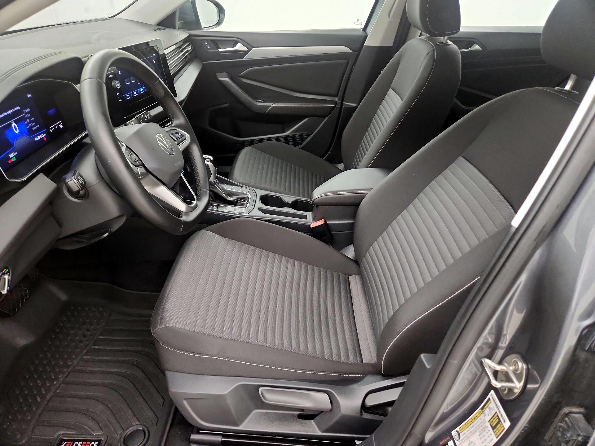 Thumbnail: 2025 Volkswagen Jetta - 11