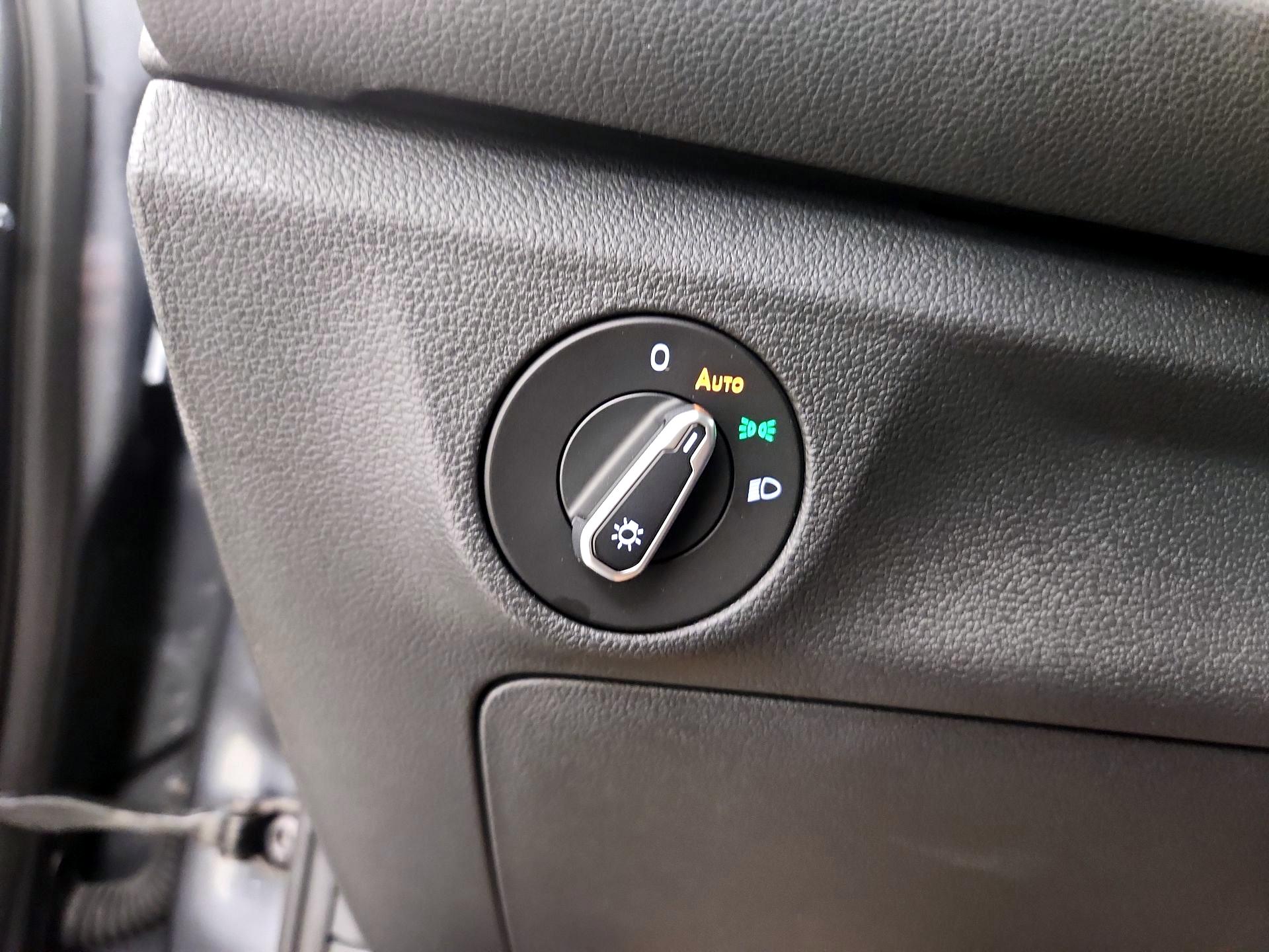 Thumbnail: 2025 Volkswagen Jetta - 13