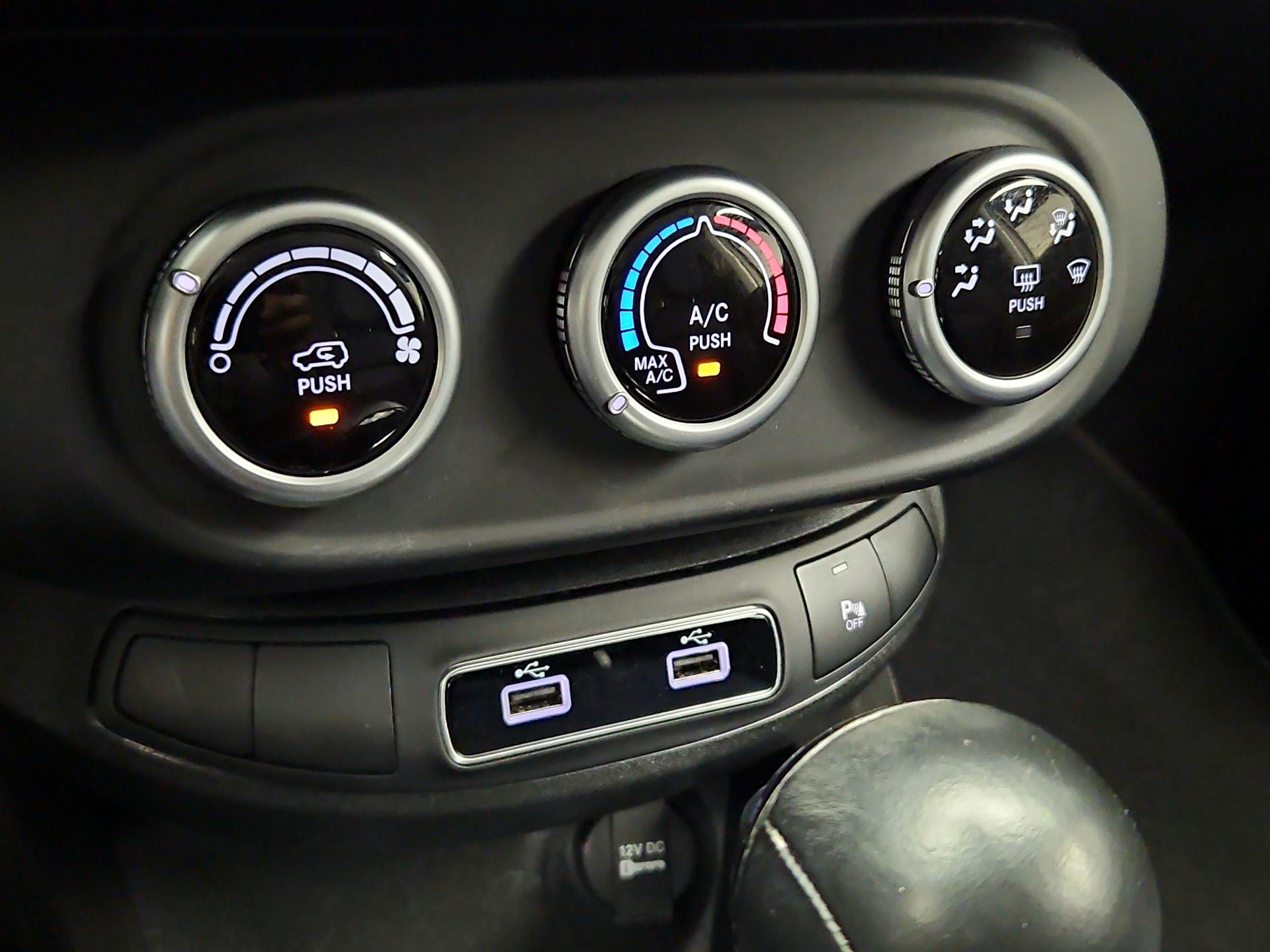 Thumbnail: 2022 Fiat 500X - 16